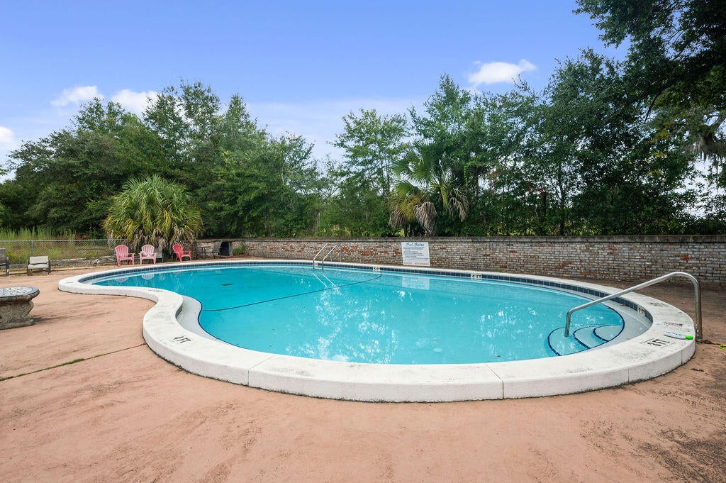 112 Country Club Drive 112