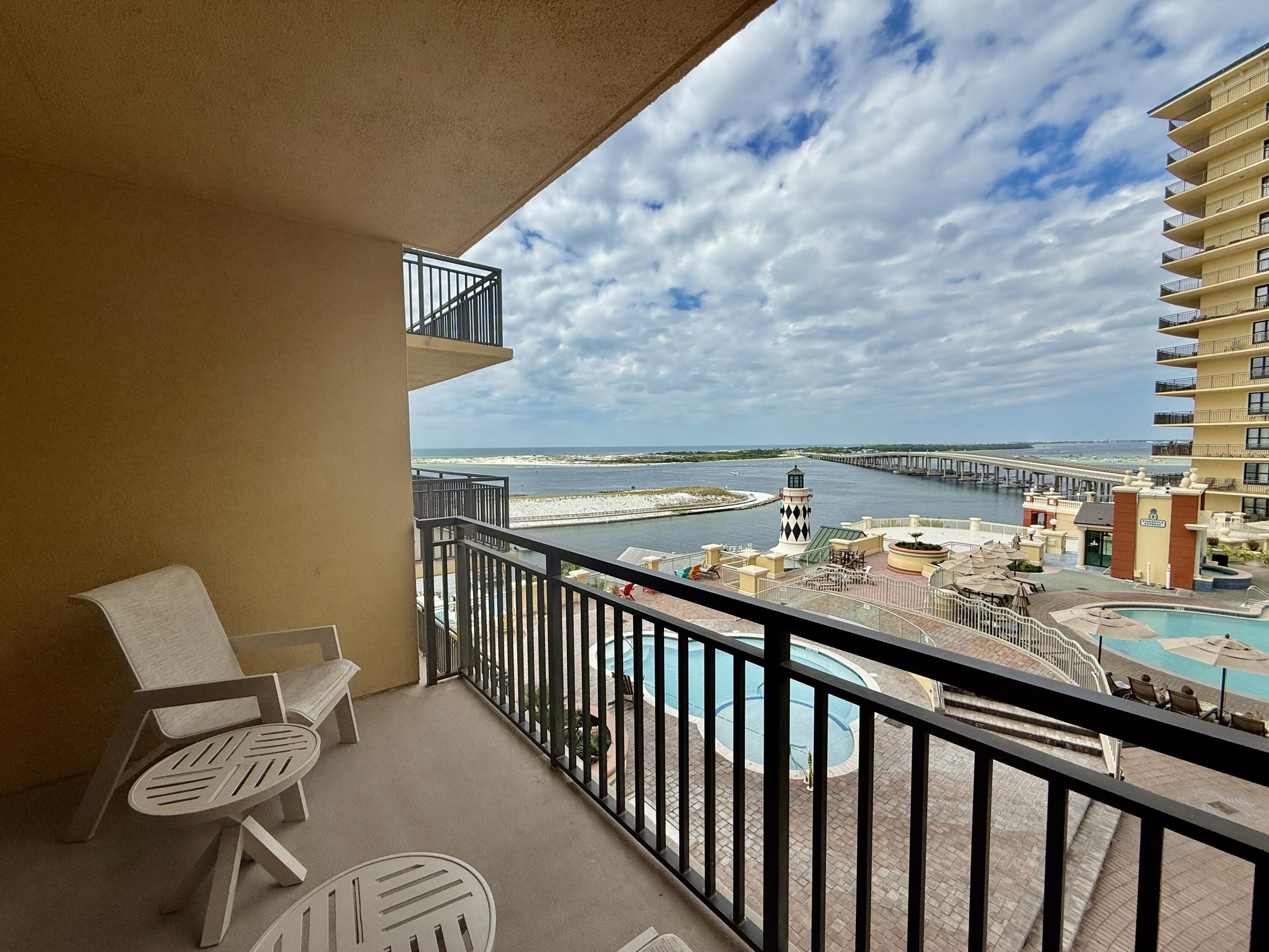 EMERALD GRANDE - Residential