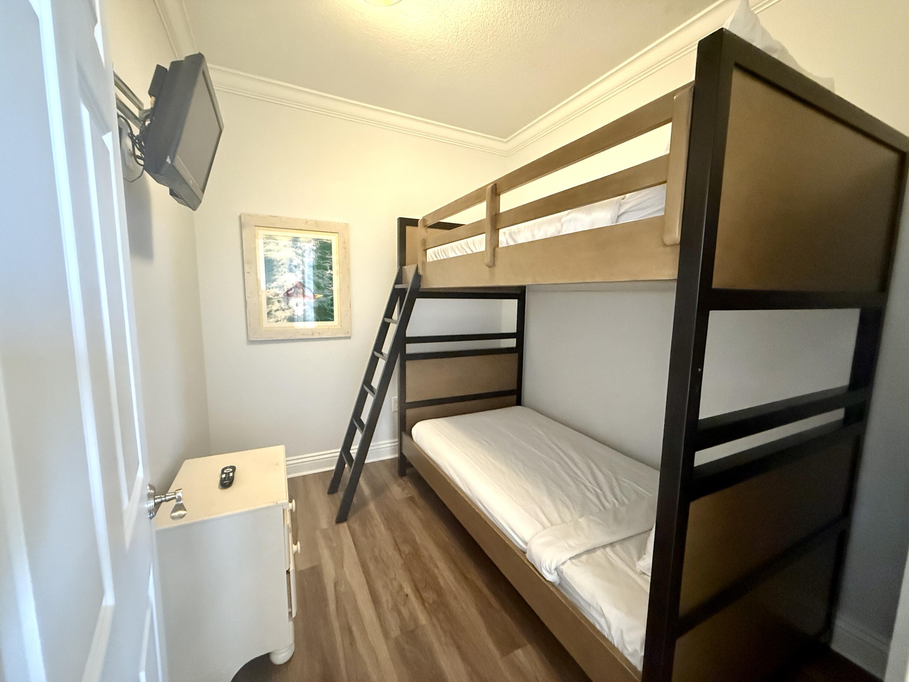 EMERALD GRANDE - Residential