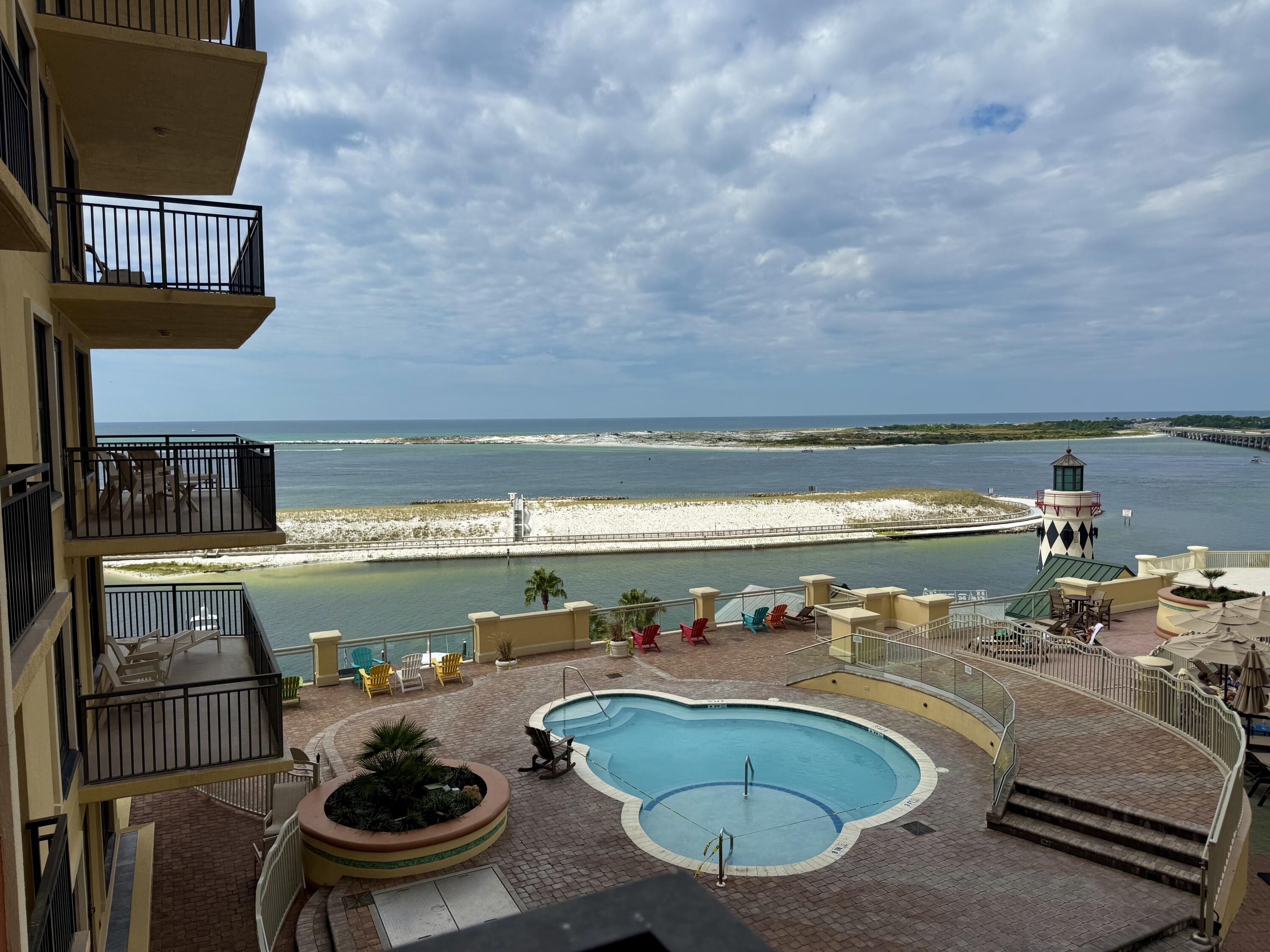 EMERALD GRANDE - Residential