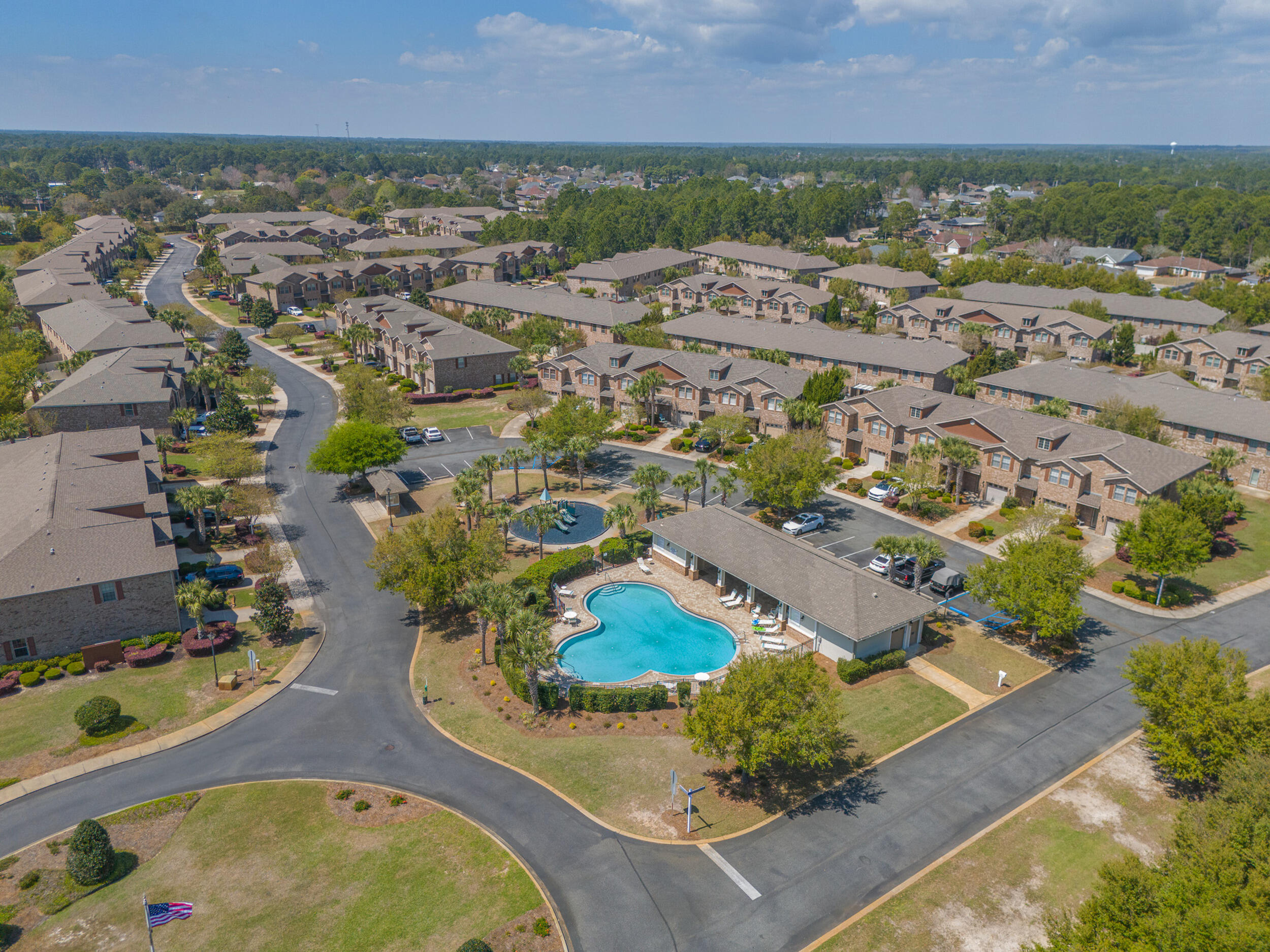 RESERVE POINTE - Residential