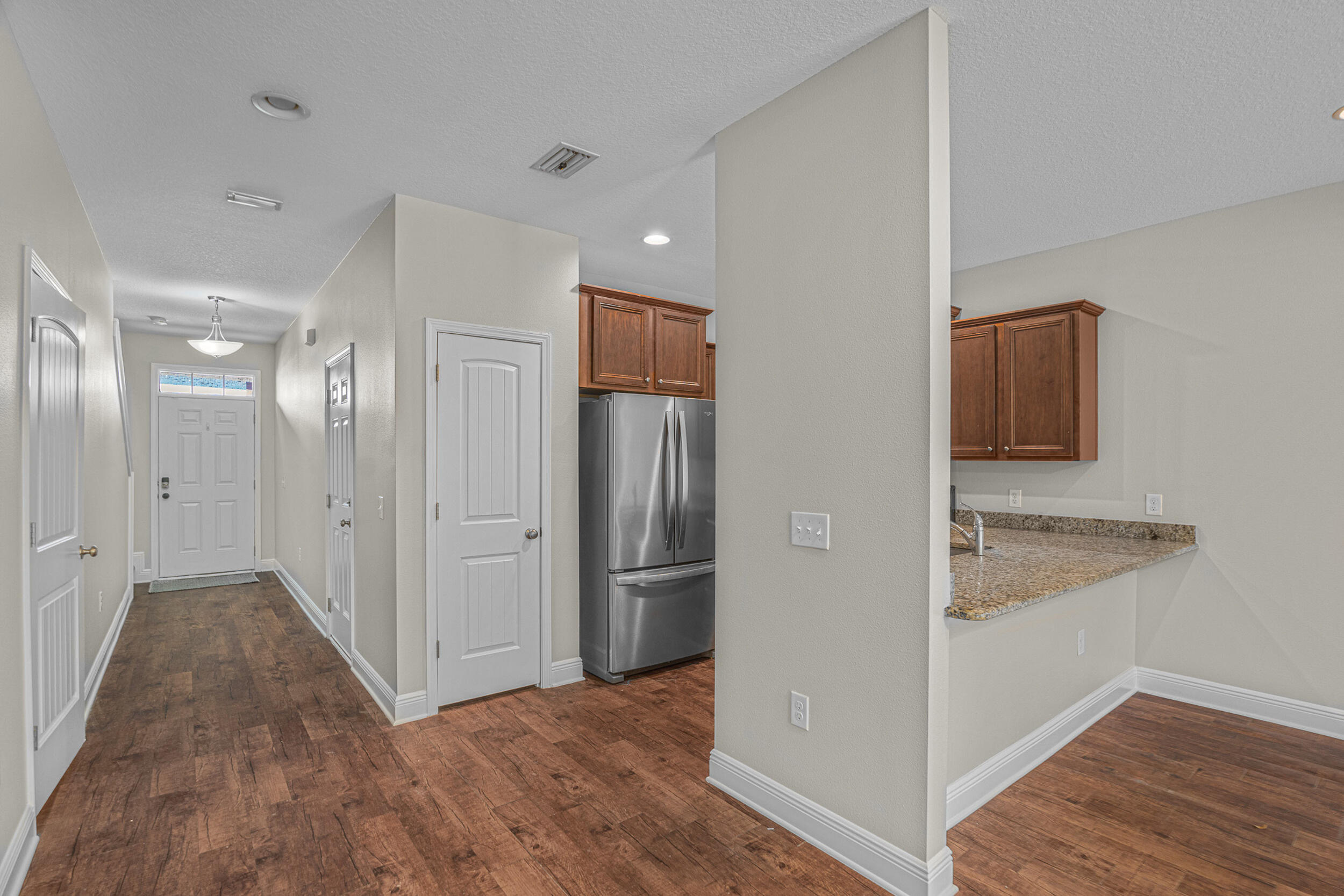 RESERVE POINTE - Residential