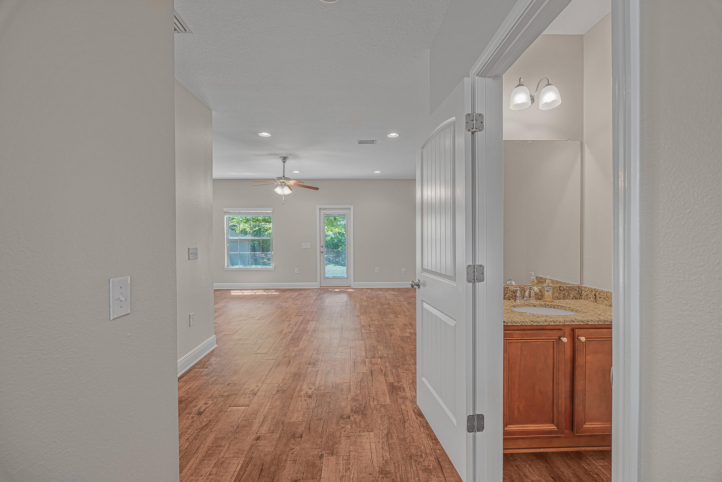 RESERVE POINTE - Residential