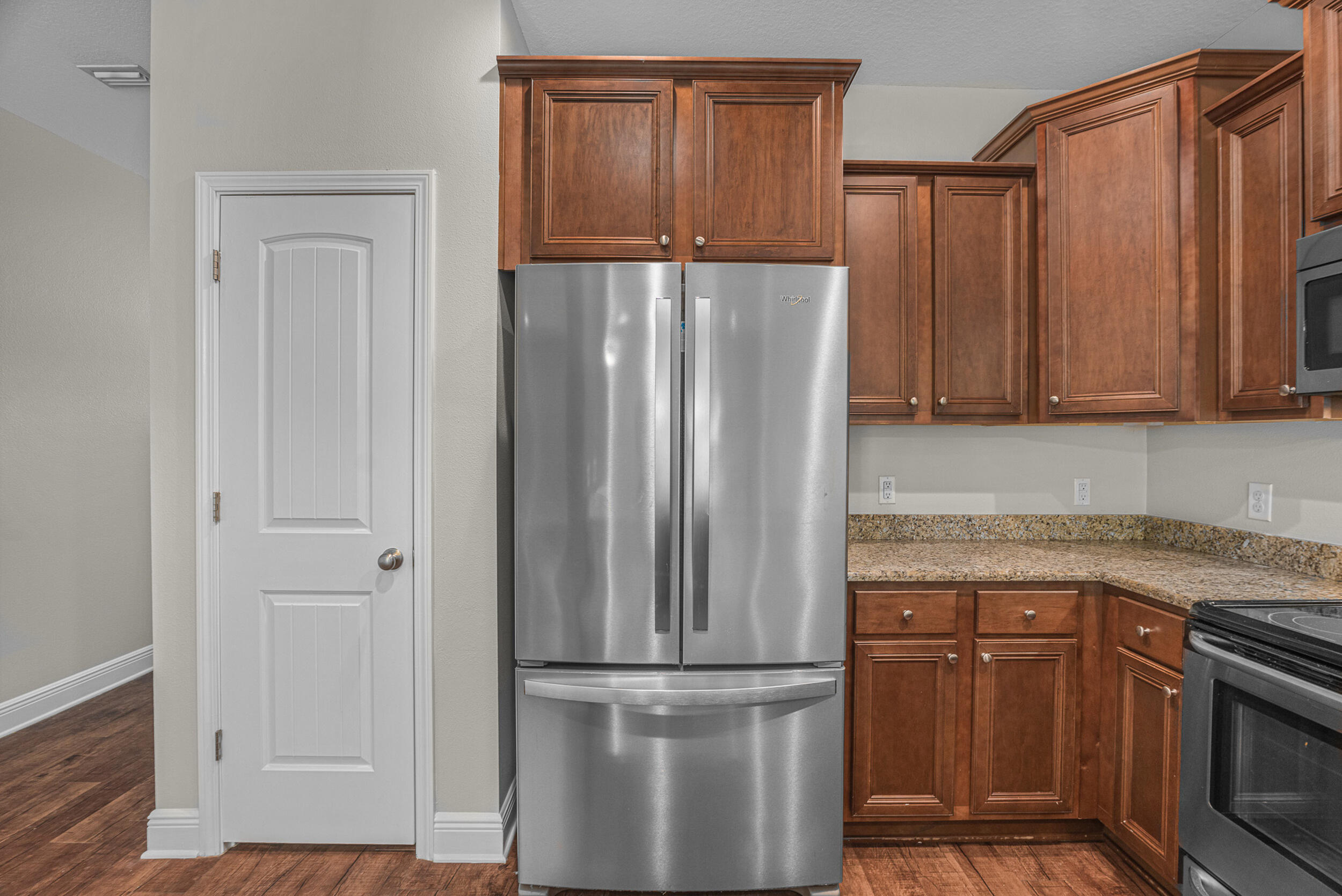 RESERVE POINTE - Residential