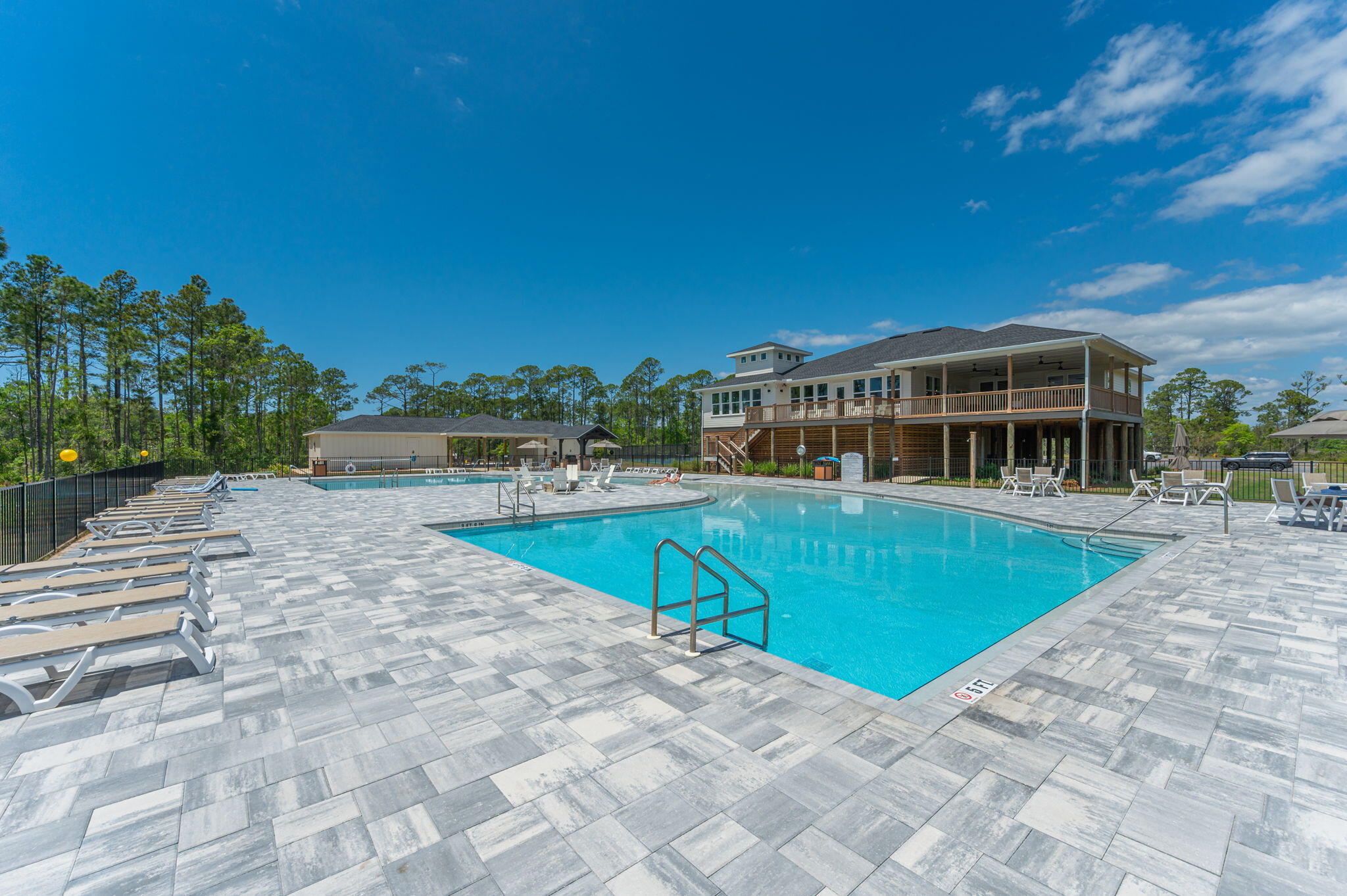 HAMMOCK BAY - STARBURST - Residential