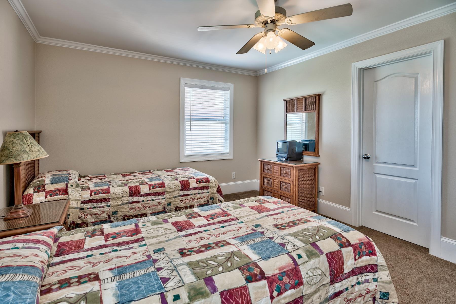 BLUE MOUNTAIN BEACH - Residential