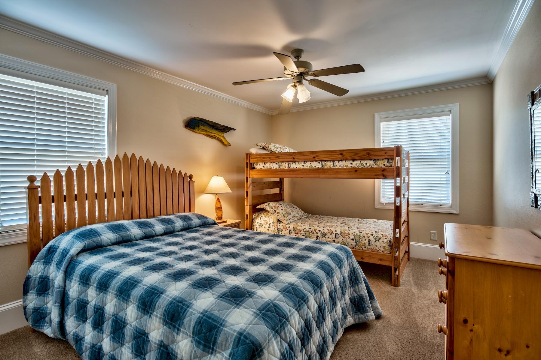 BLUE MOUNTAIN BEACH - Residential