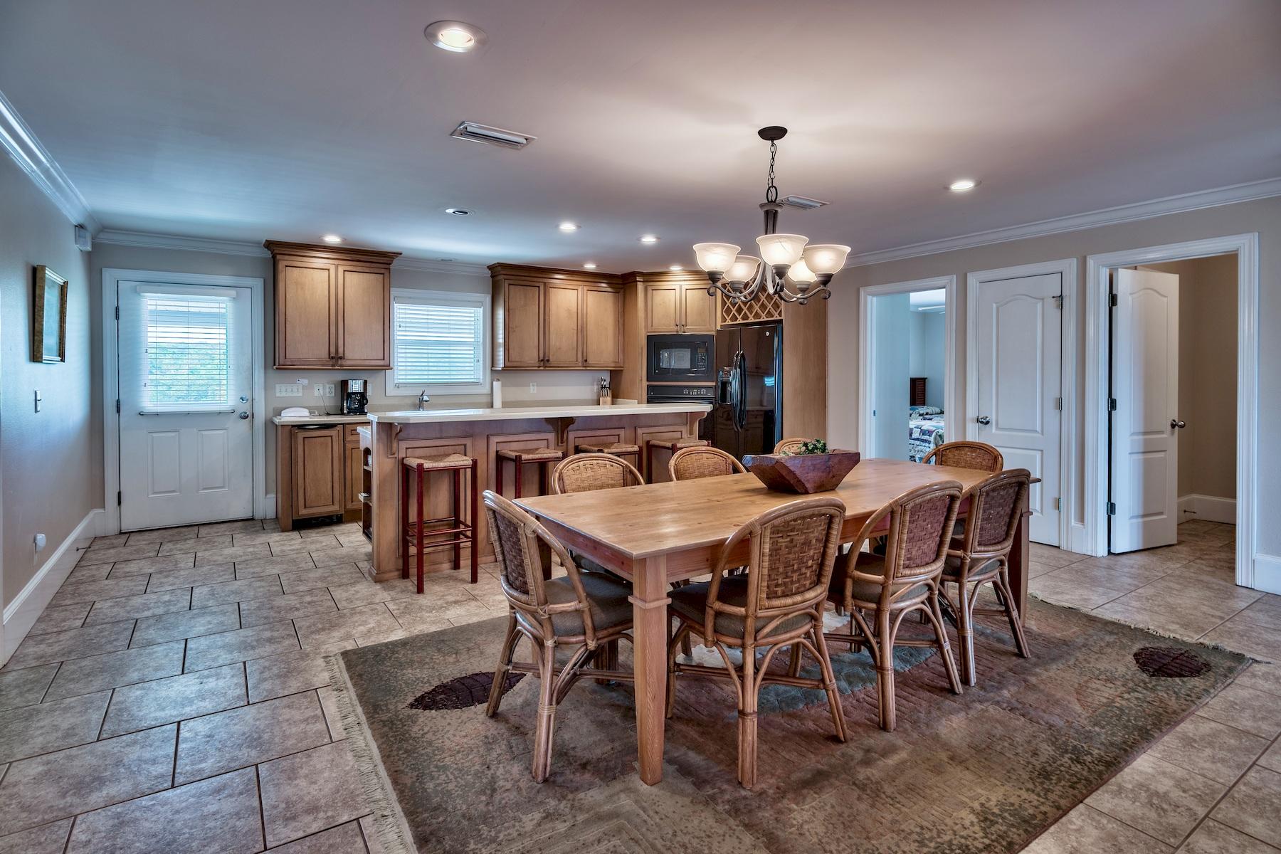 BLUE MOUNTAIN BEACH - Residential