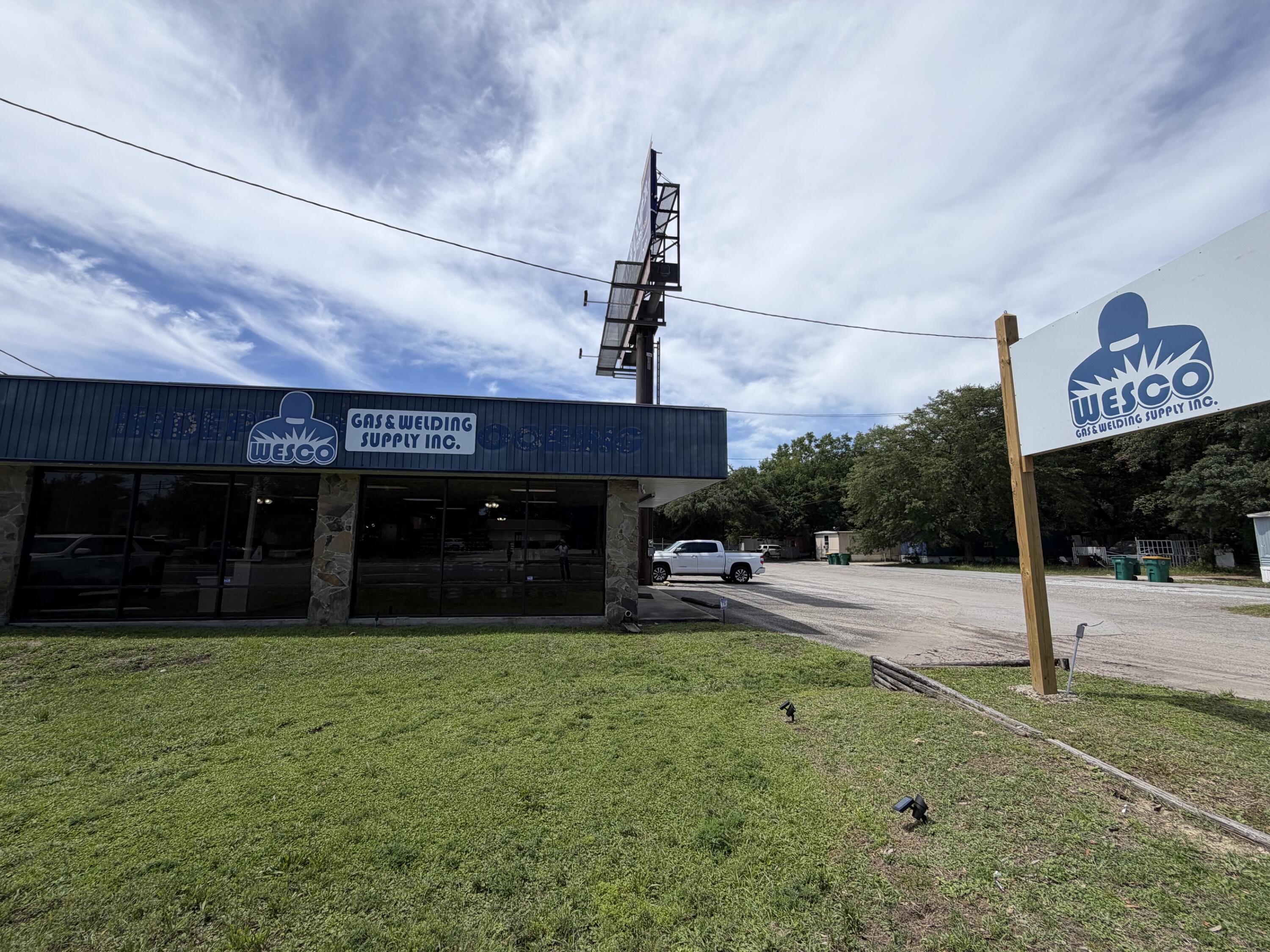 431 NW Racetrack Road