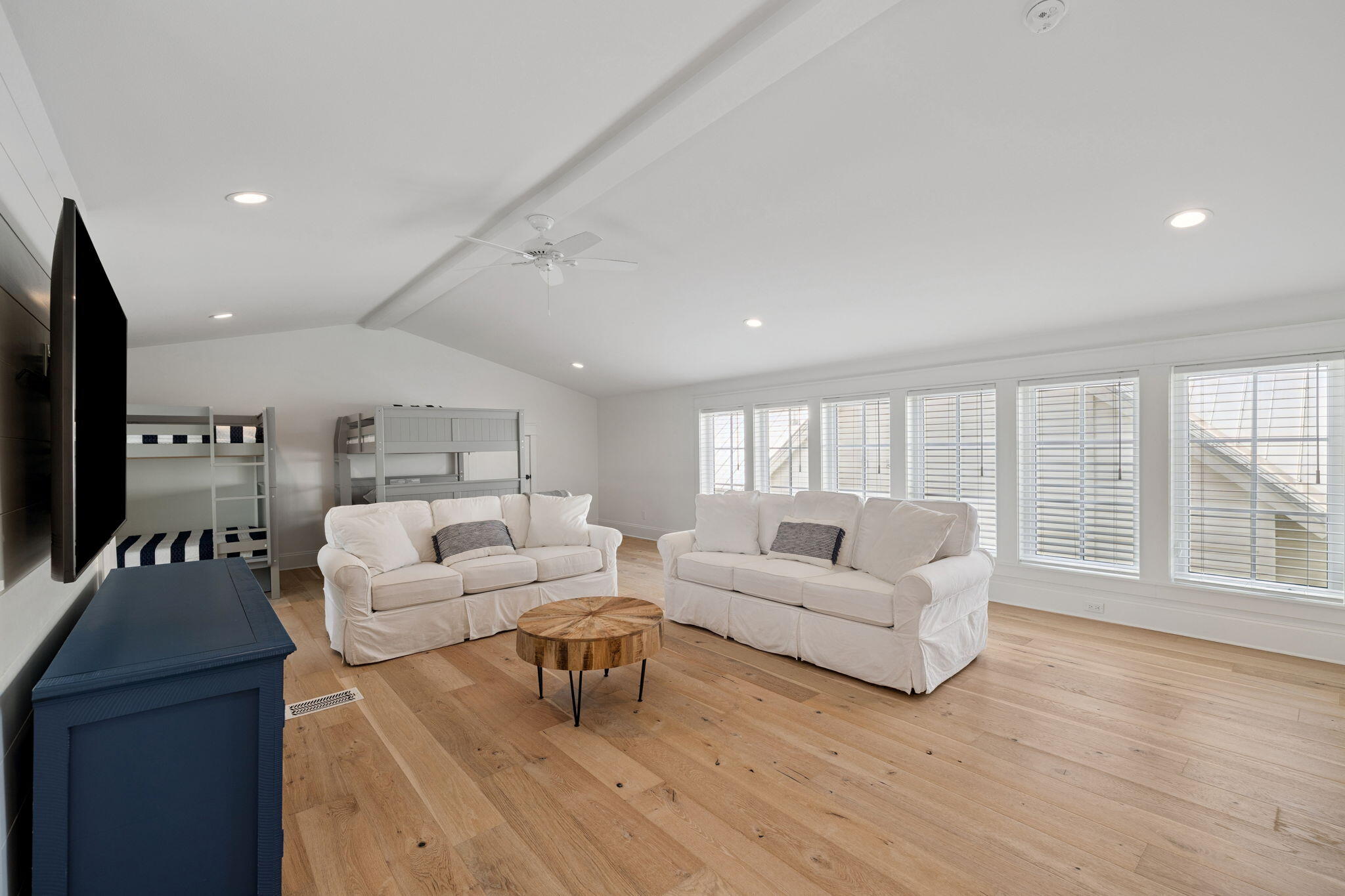 BLUE MOUNTAIN BEACH - Residential