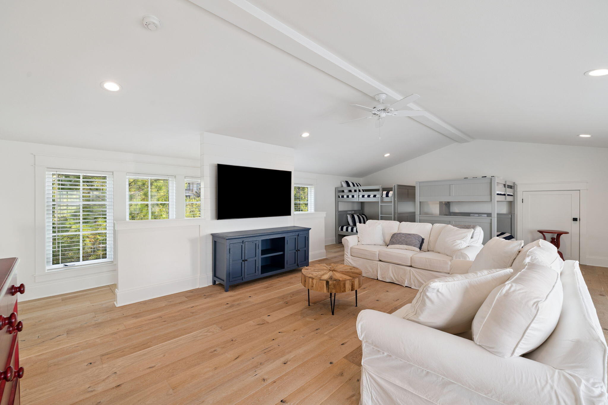 BLUE MOUNTAIN BEACH - Residential