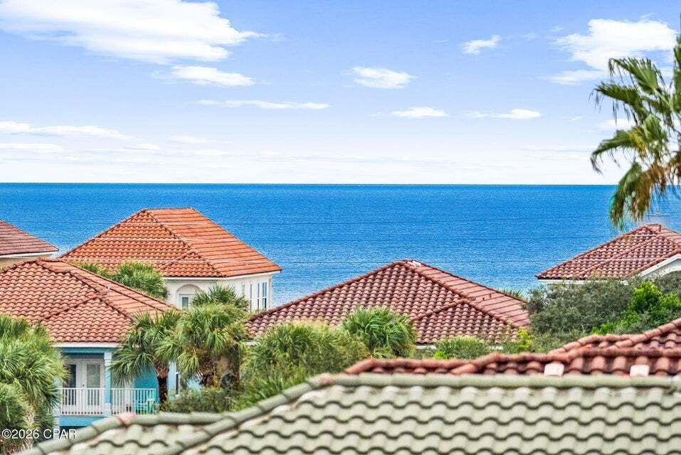 235 La Valencia Circle