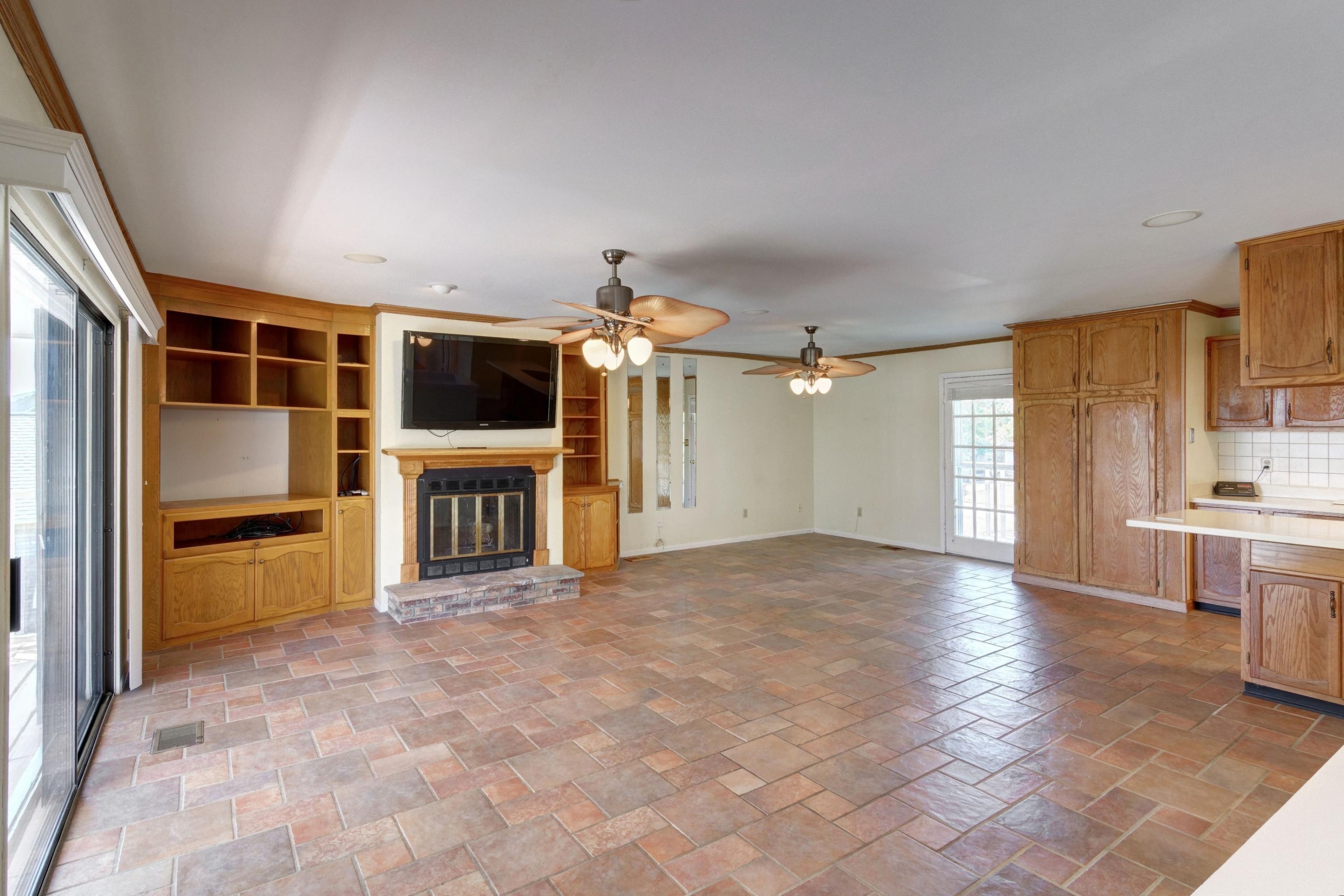 TIGER POINT VILLAGE 1 - 3 - Residential