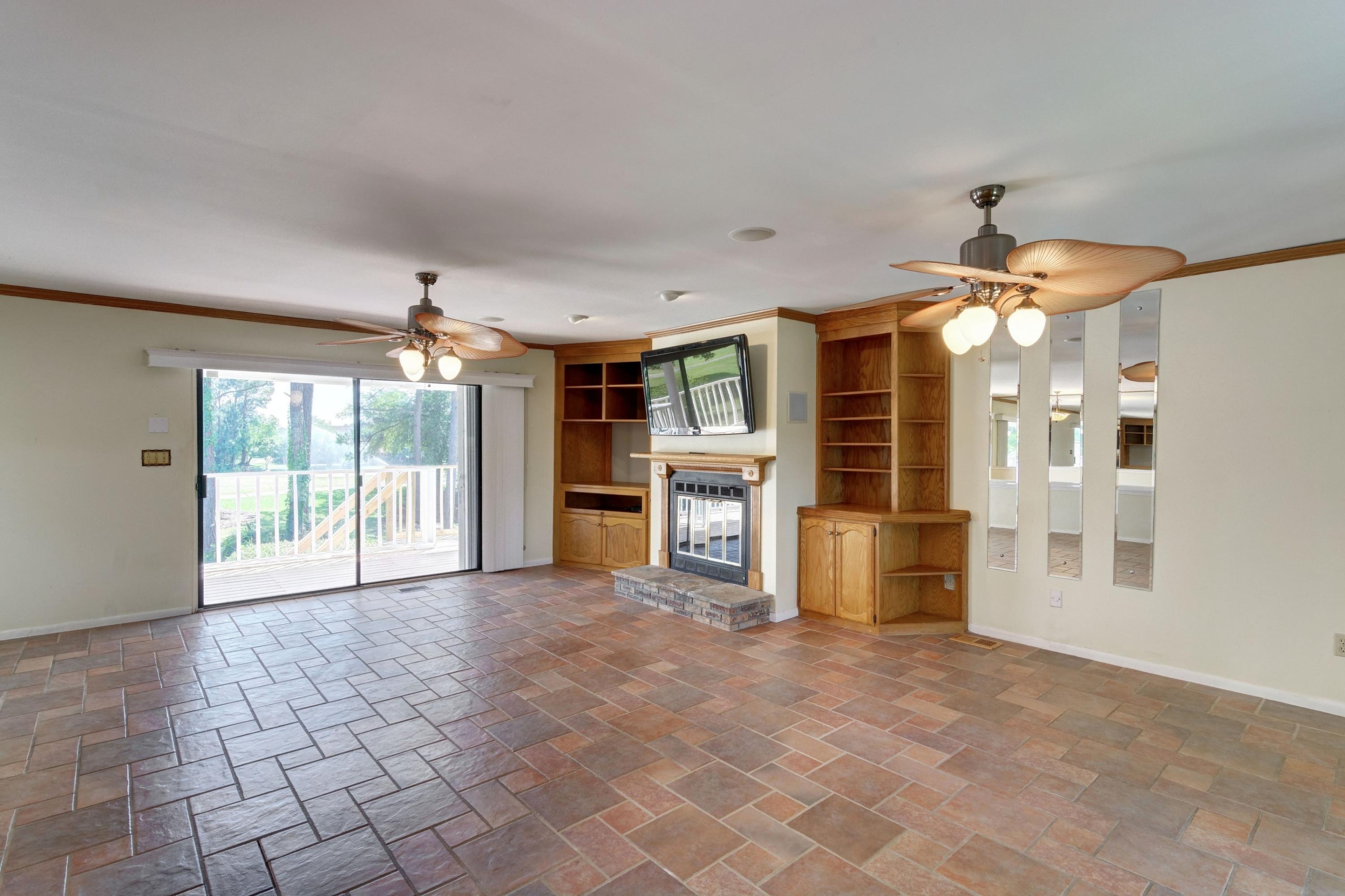 TIGER POINT VILLAGE 1 - 3 - Residential