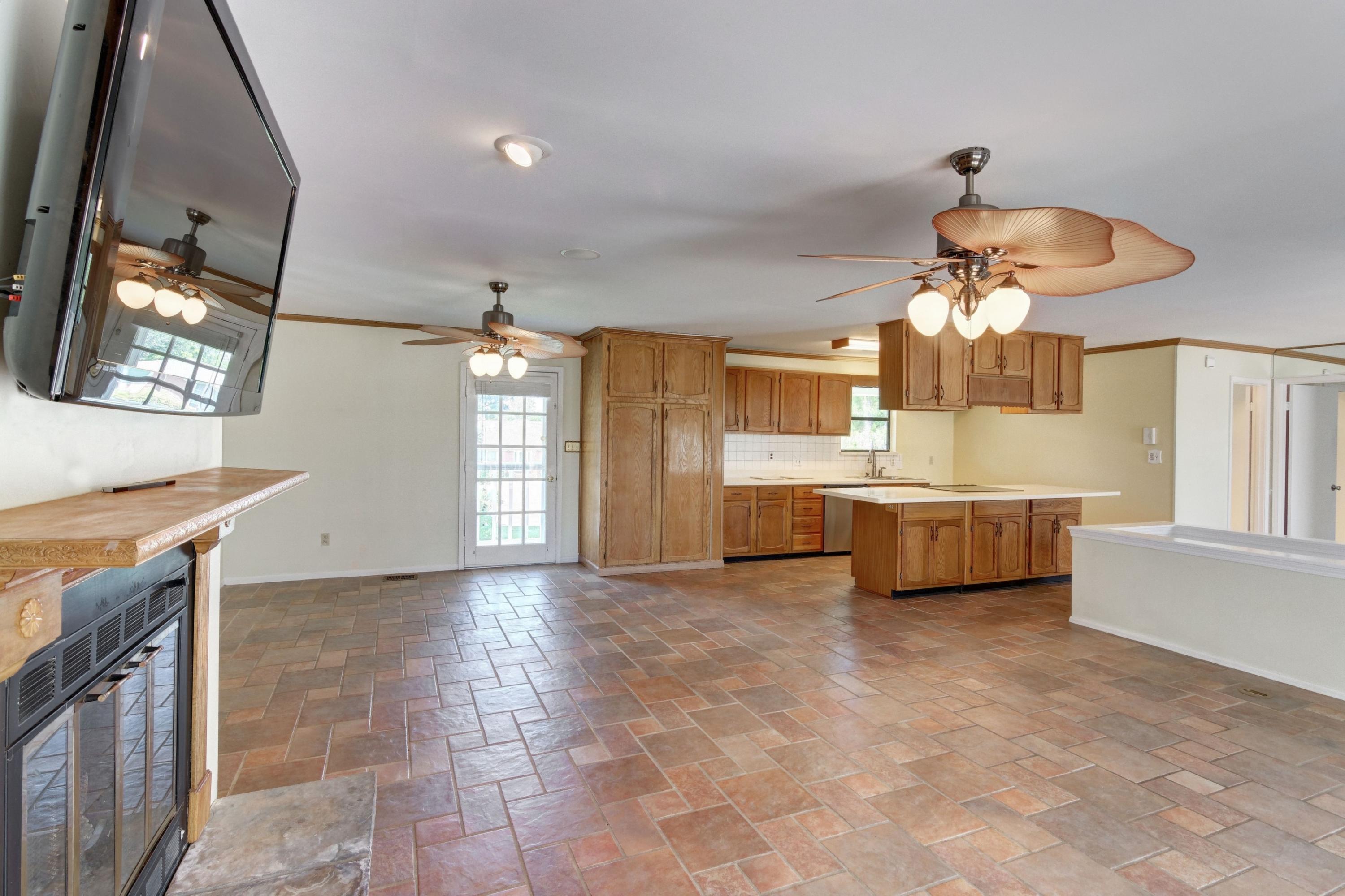 TIGER POINT VILLAGE 1 - 3 - Residential