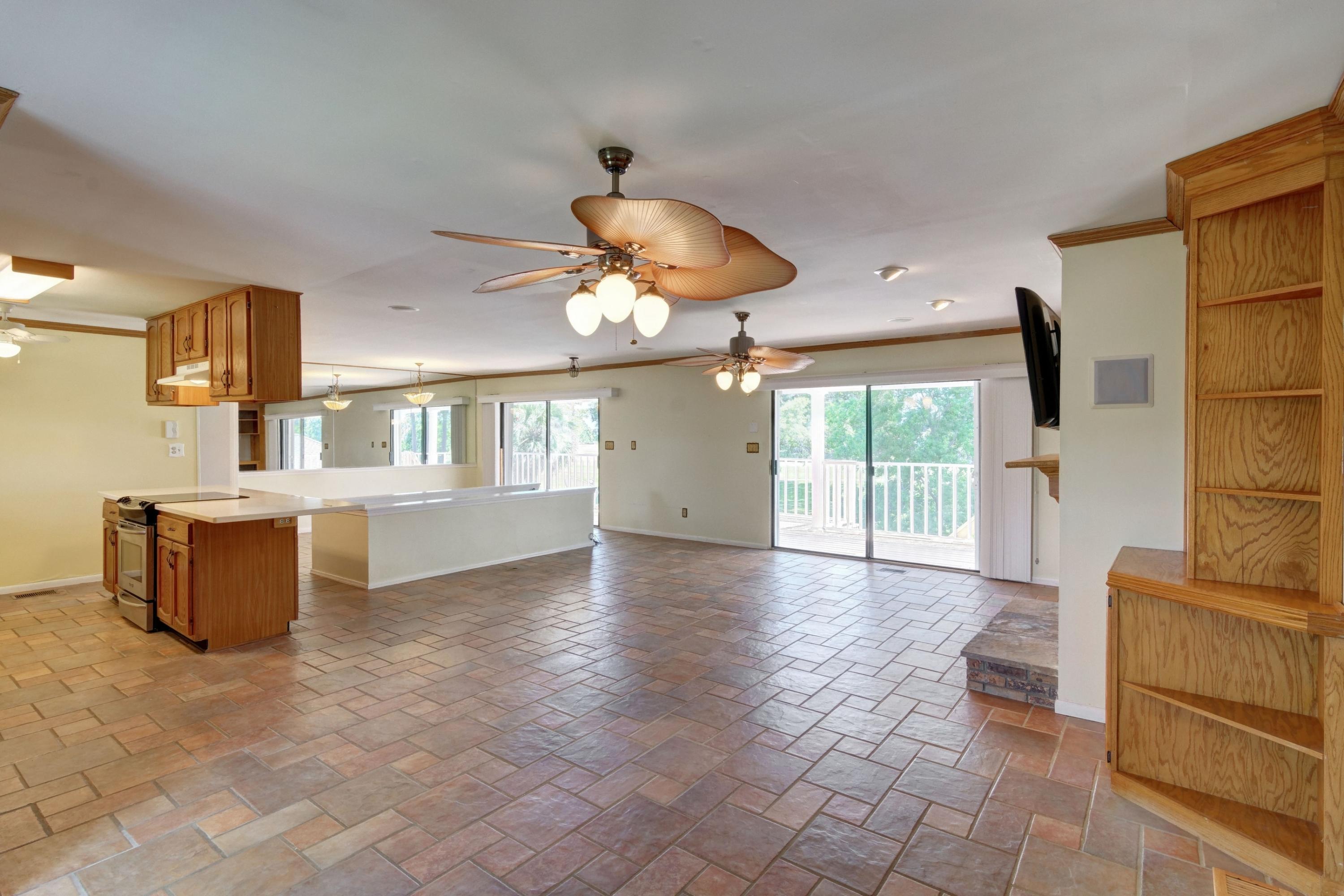 TIGER POINT VILLAGE 1 - 3 - Residential