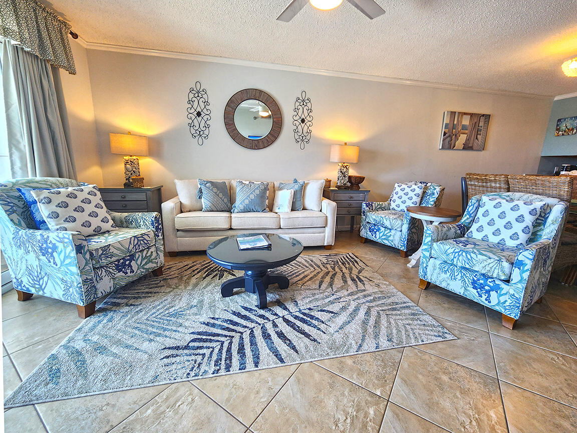 ISLANDER CONDO PH 2 - Residential