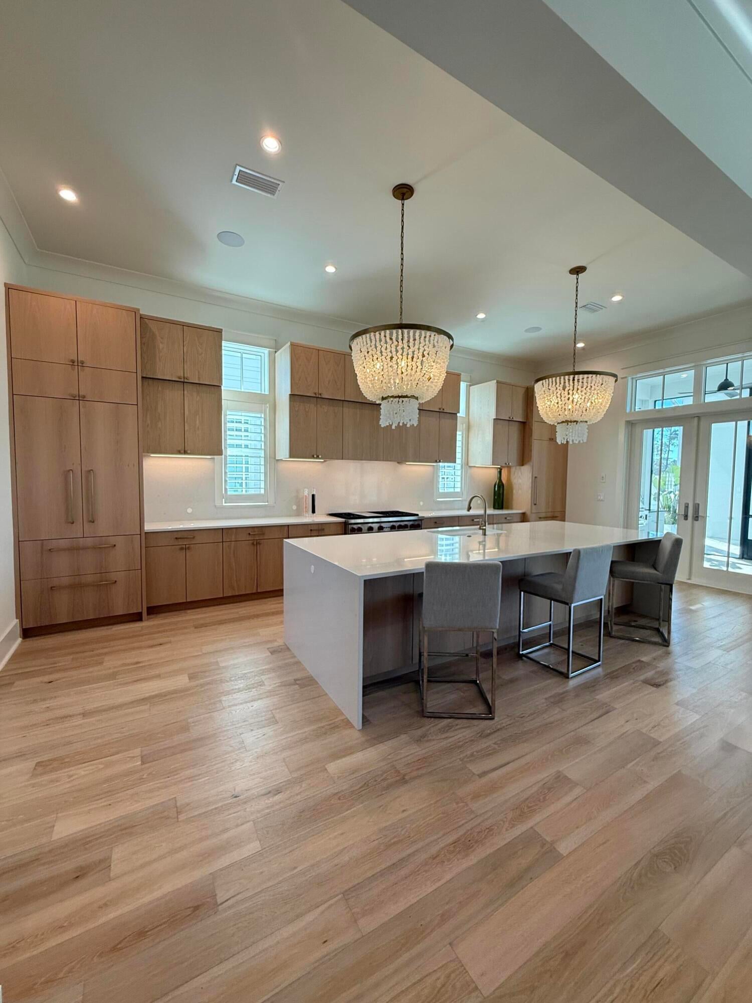 250 E Pollard Cove
