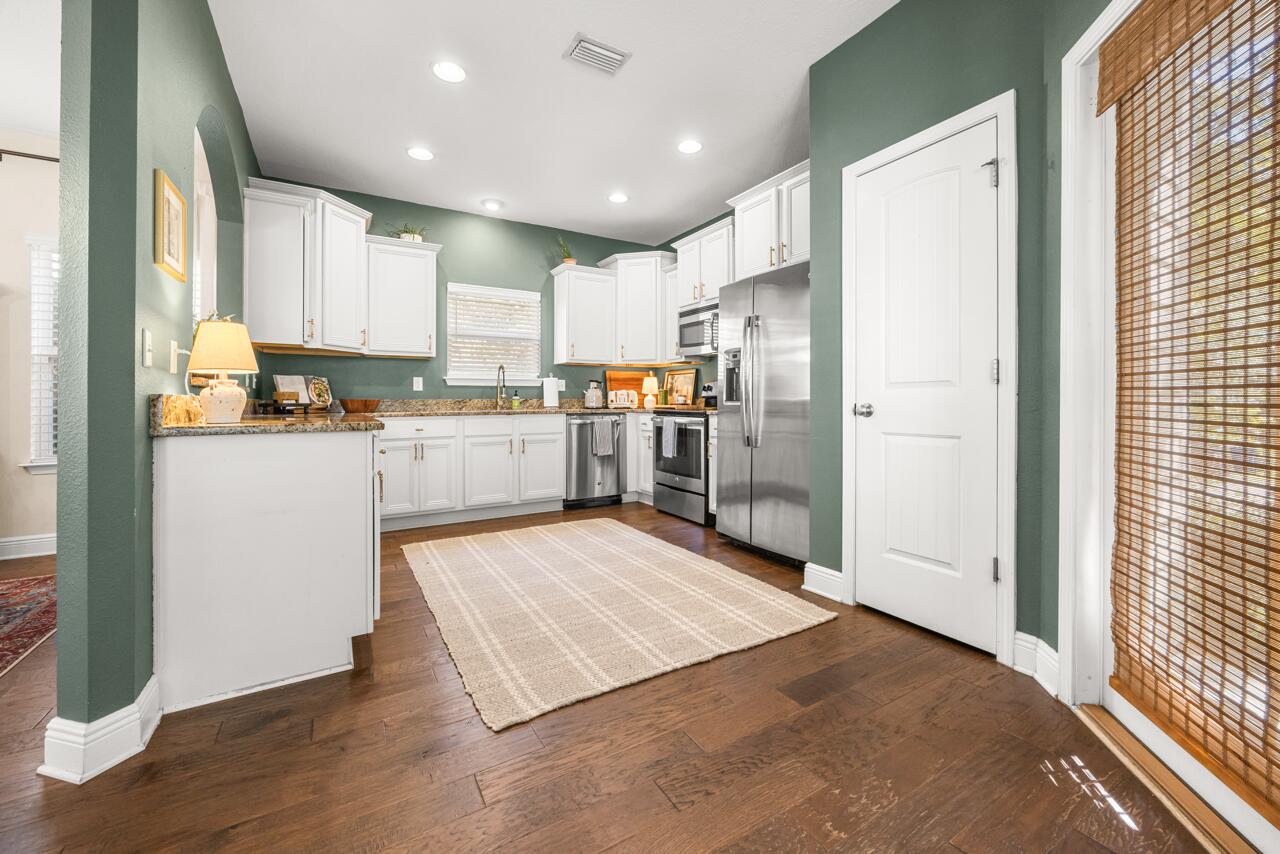 Mosaic Oaks - Residential Lease