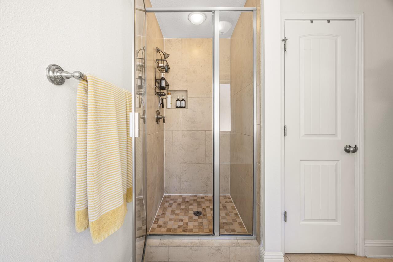 Mosaic Oaks - Residential Lease