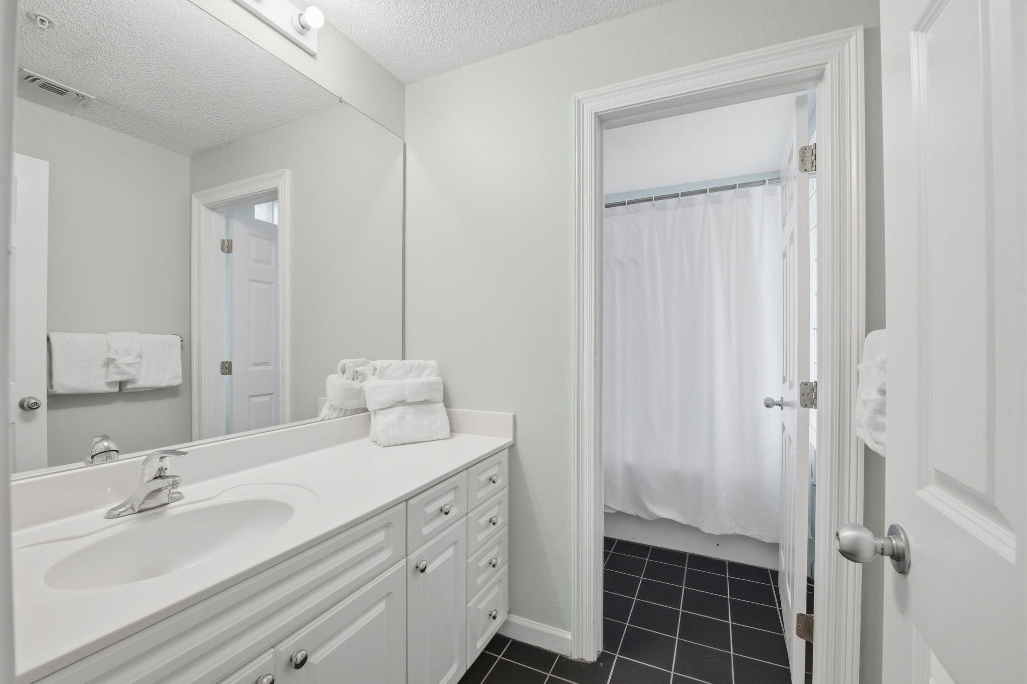 PEARL OF NAVARRE (THE) - Residential