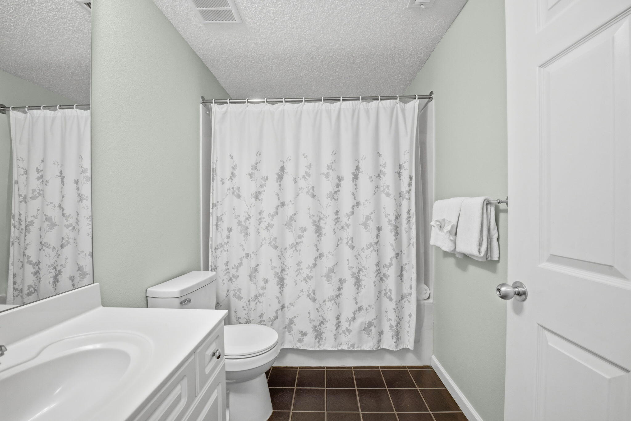 PEARL OF NAVARRE (THE) - Residential