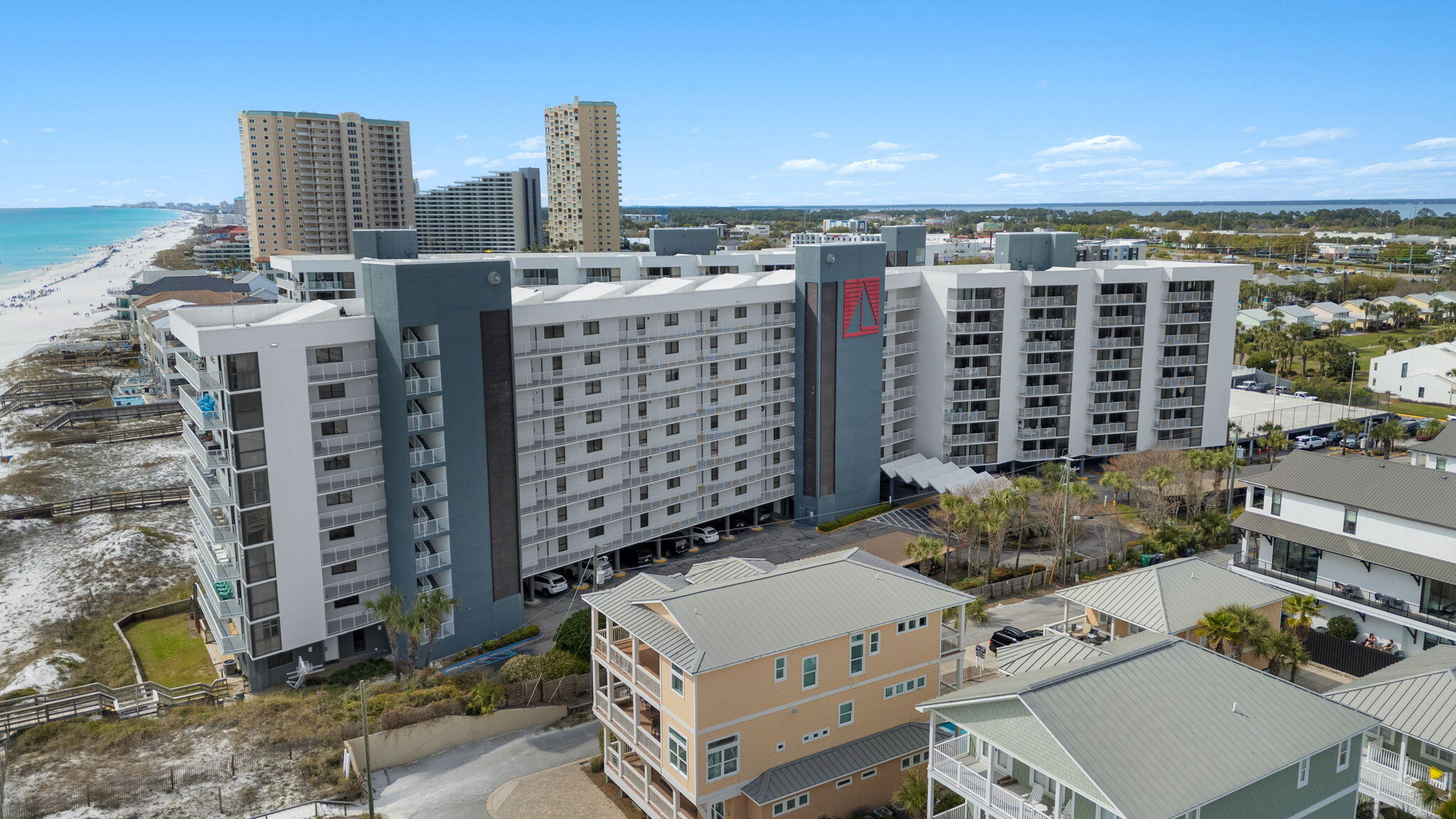 MAINSAIL CONDO PH 1 - Residential