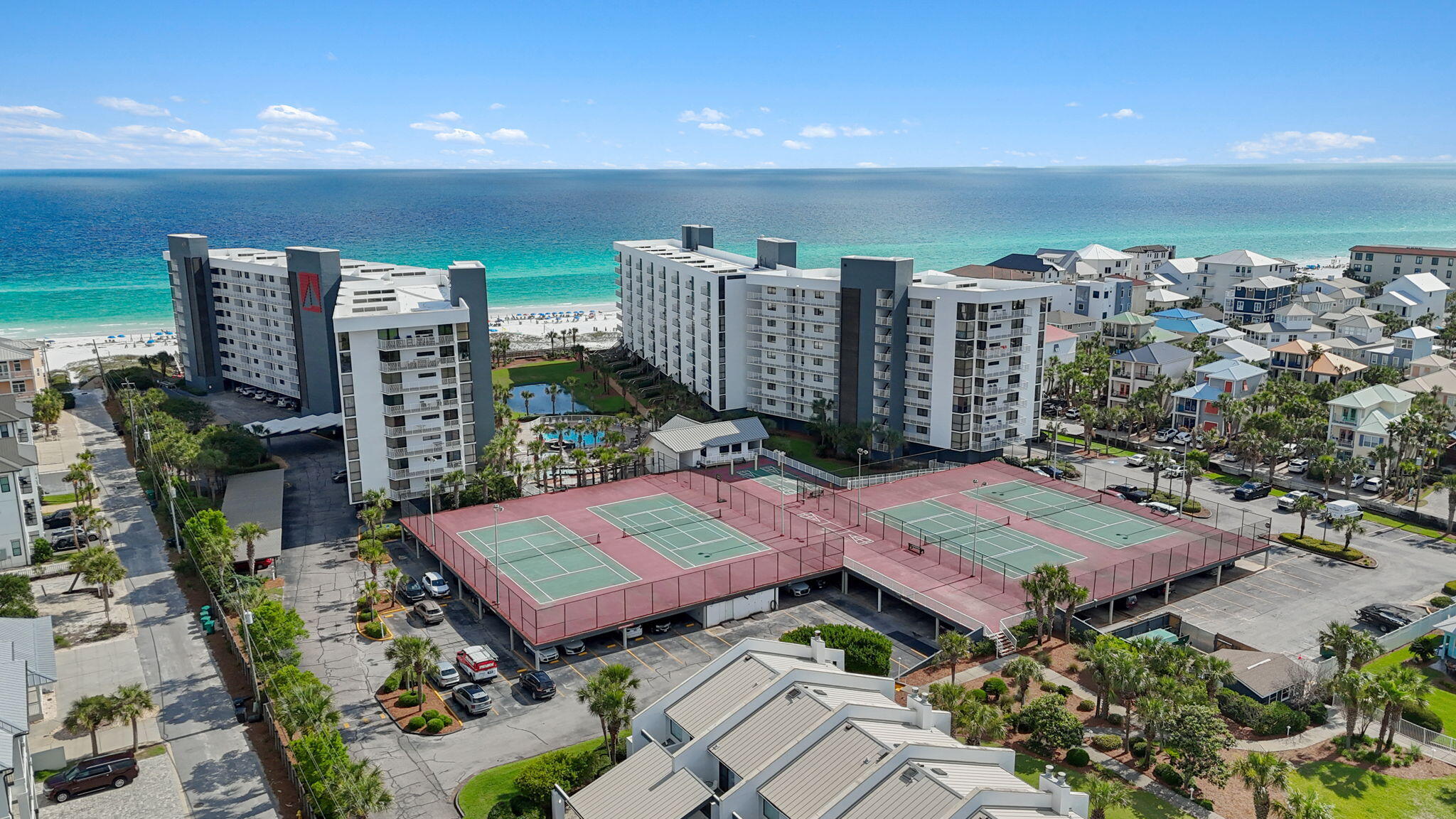 MAINSAIL CONDO PH 1 - Residential