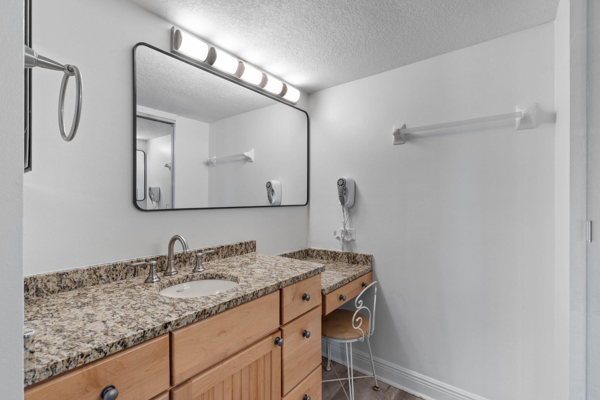 MAINSAIL CONDO PH 1 - Residential