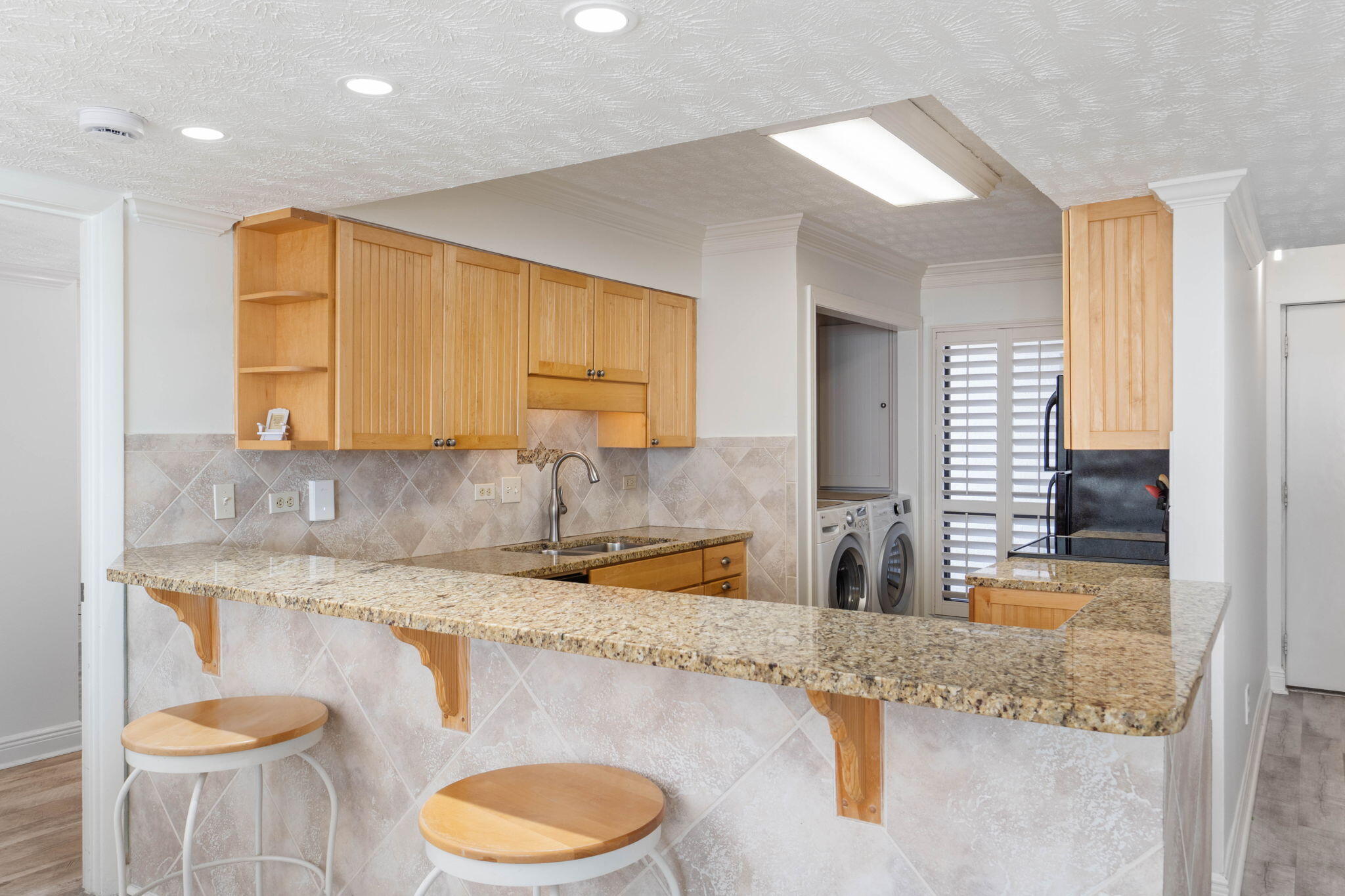 MAINSAIL CONDO PH 1 - Residential