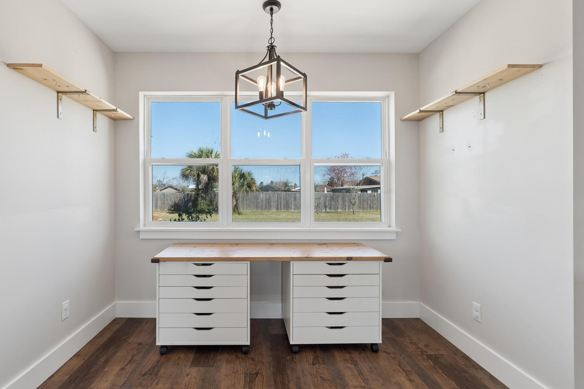 COLLEGE POINT - Residential