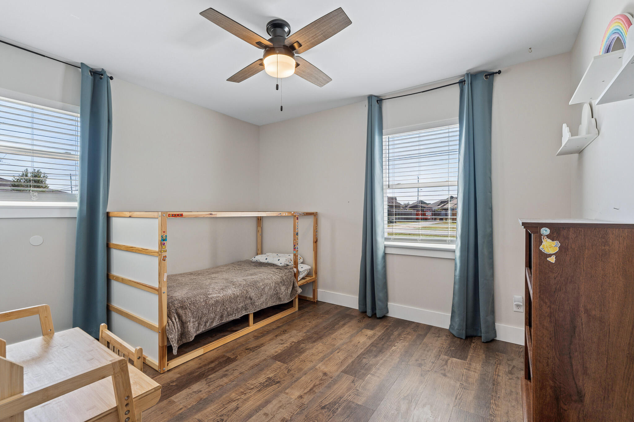 COLLEGE POINT - Residential