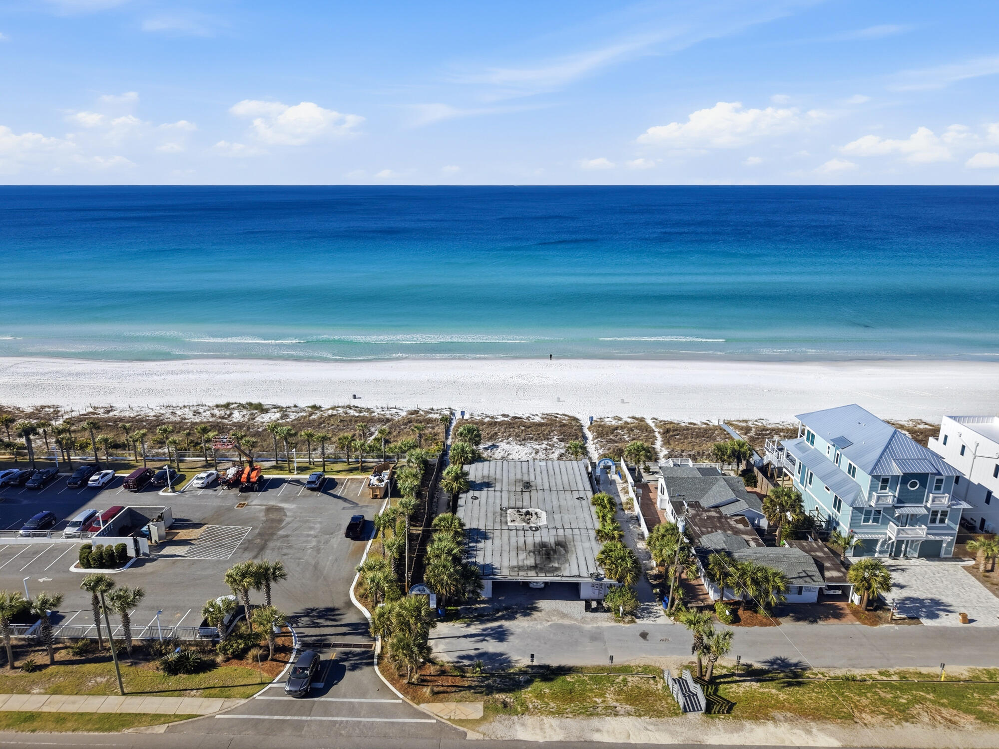 BAHAMA BEACH - Residential