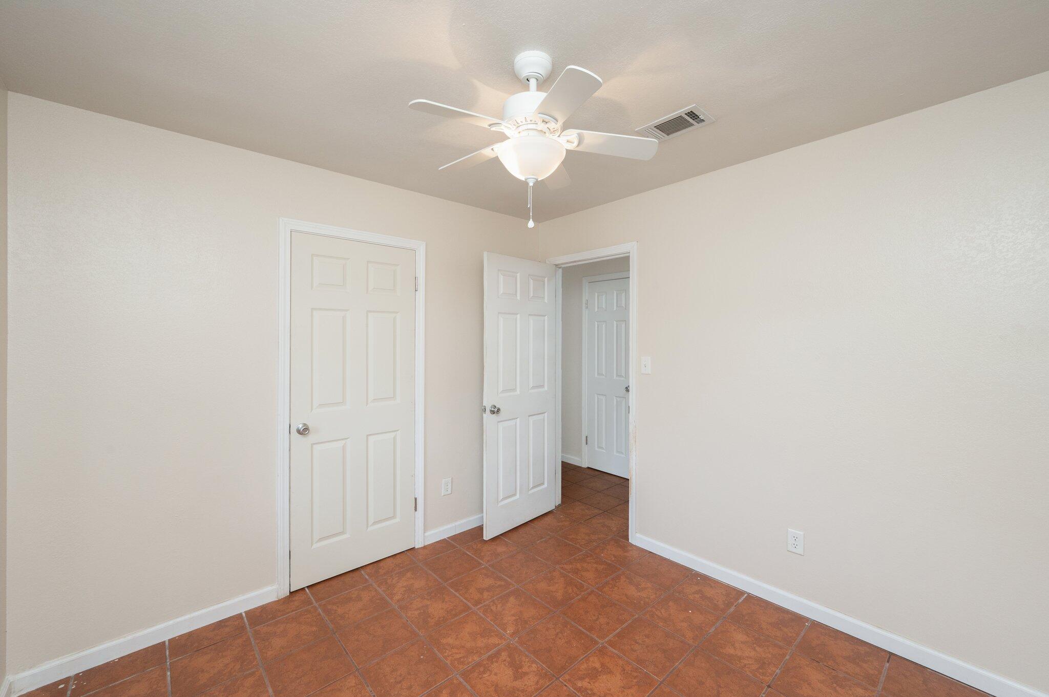 BARBAROSA TERRITORY - Residential Lease