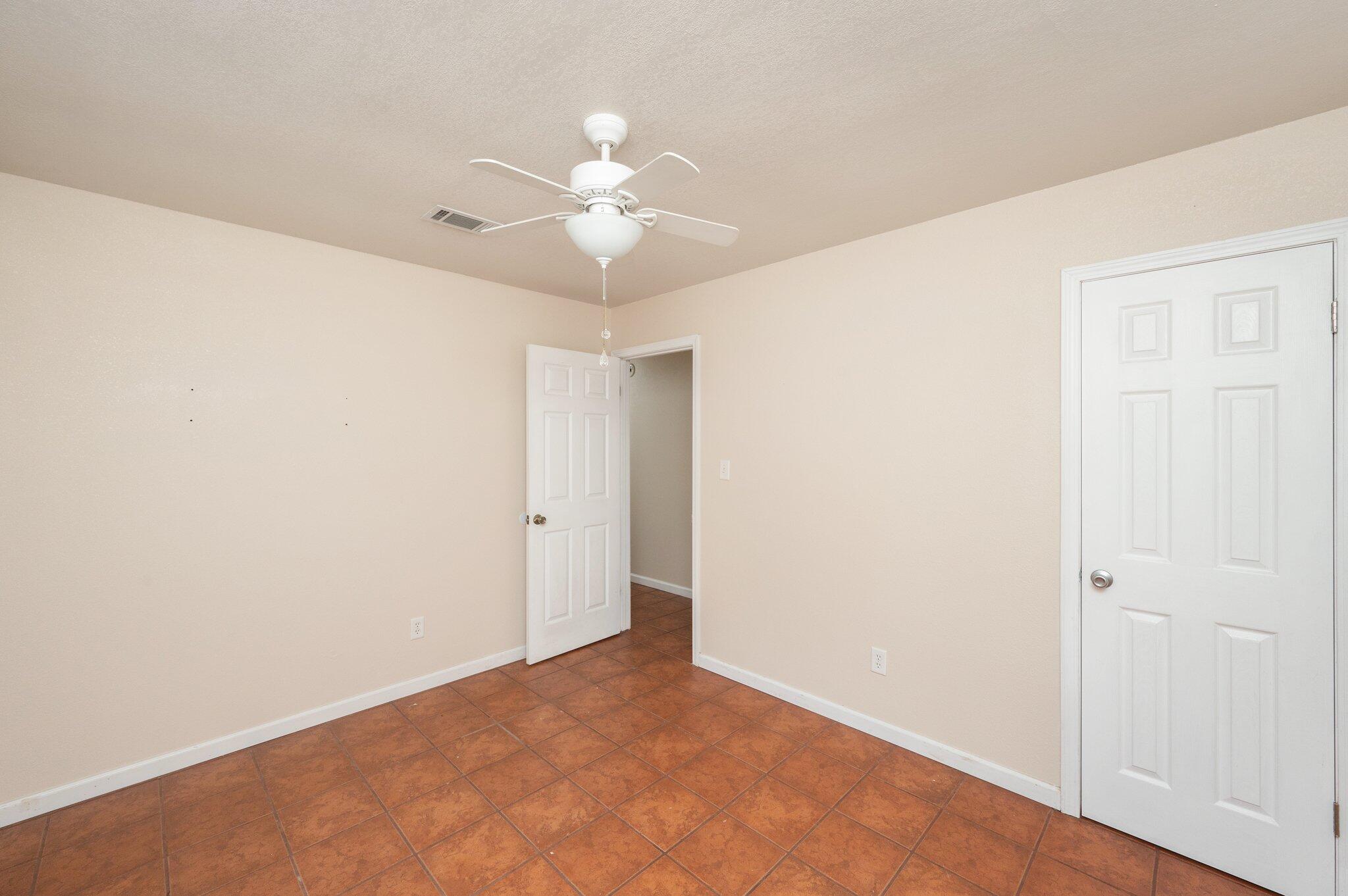 BARBAROSA TERRITORY - Residential Lease