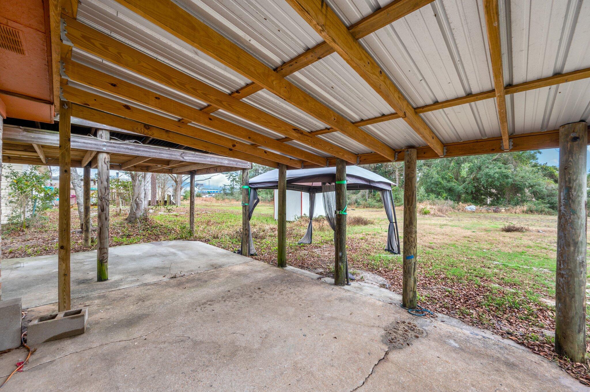 BARBAROSA TERRITORY - Residential Lease