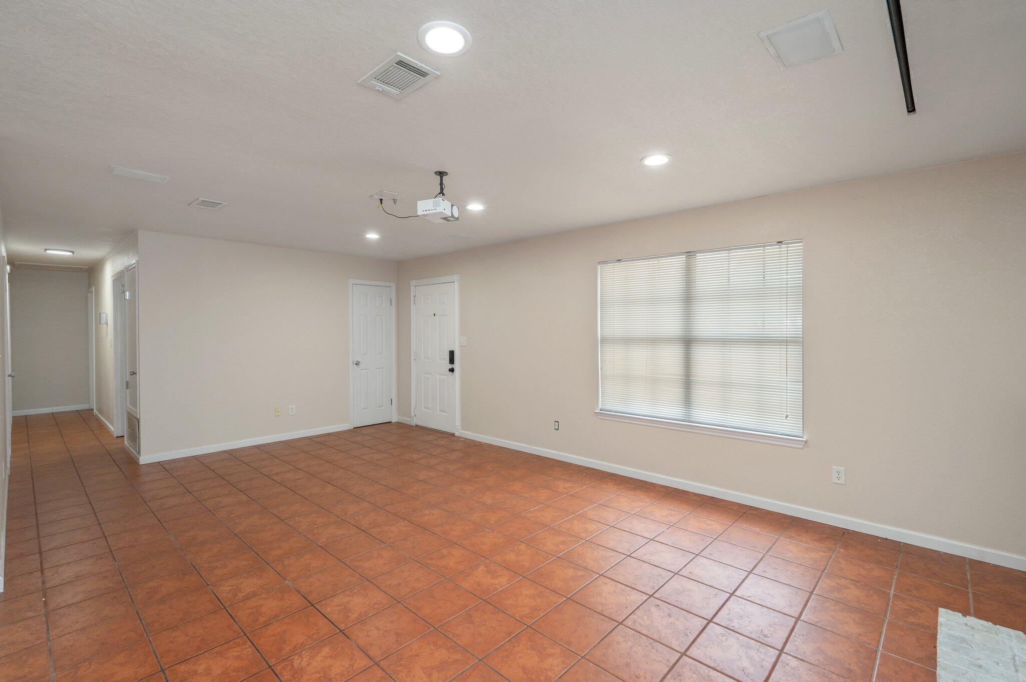 BARBAROSA TERRITORY - Residential Lease