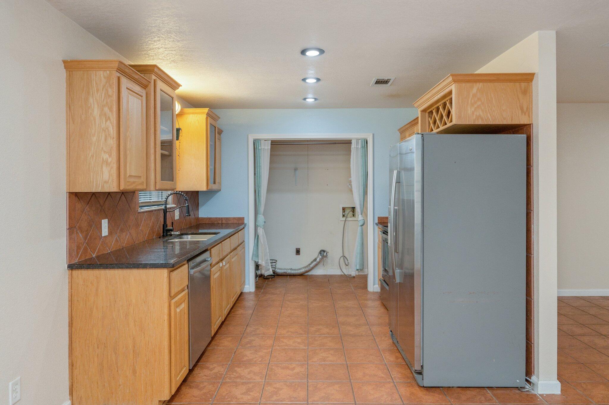 BARBAROSA TERRITORY - Residential Lease