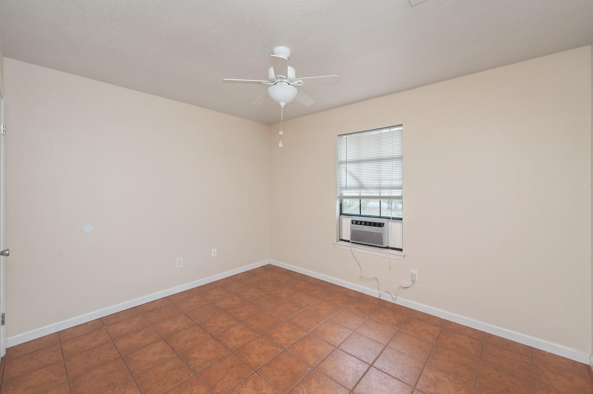 BARBAROSA TERRITORY - Residential Lease