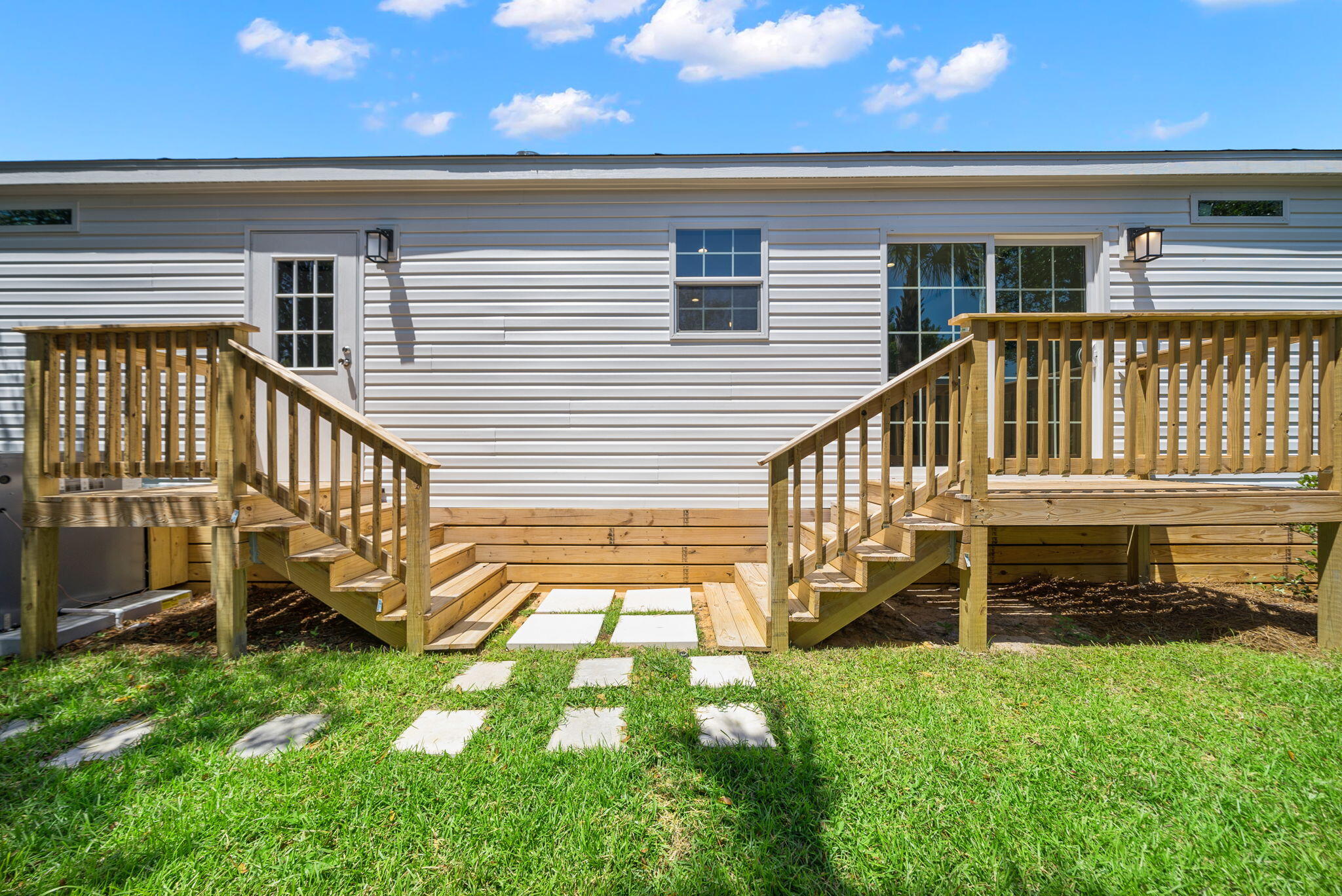 NO RECORDED SUBDIVISION - Residential