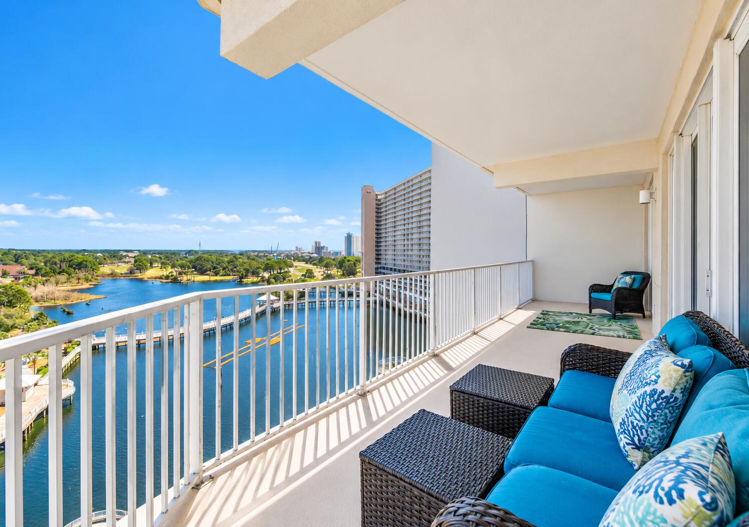 9902 S Thomas Drive UNIT 838