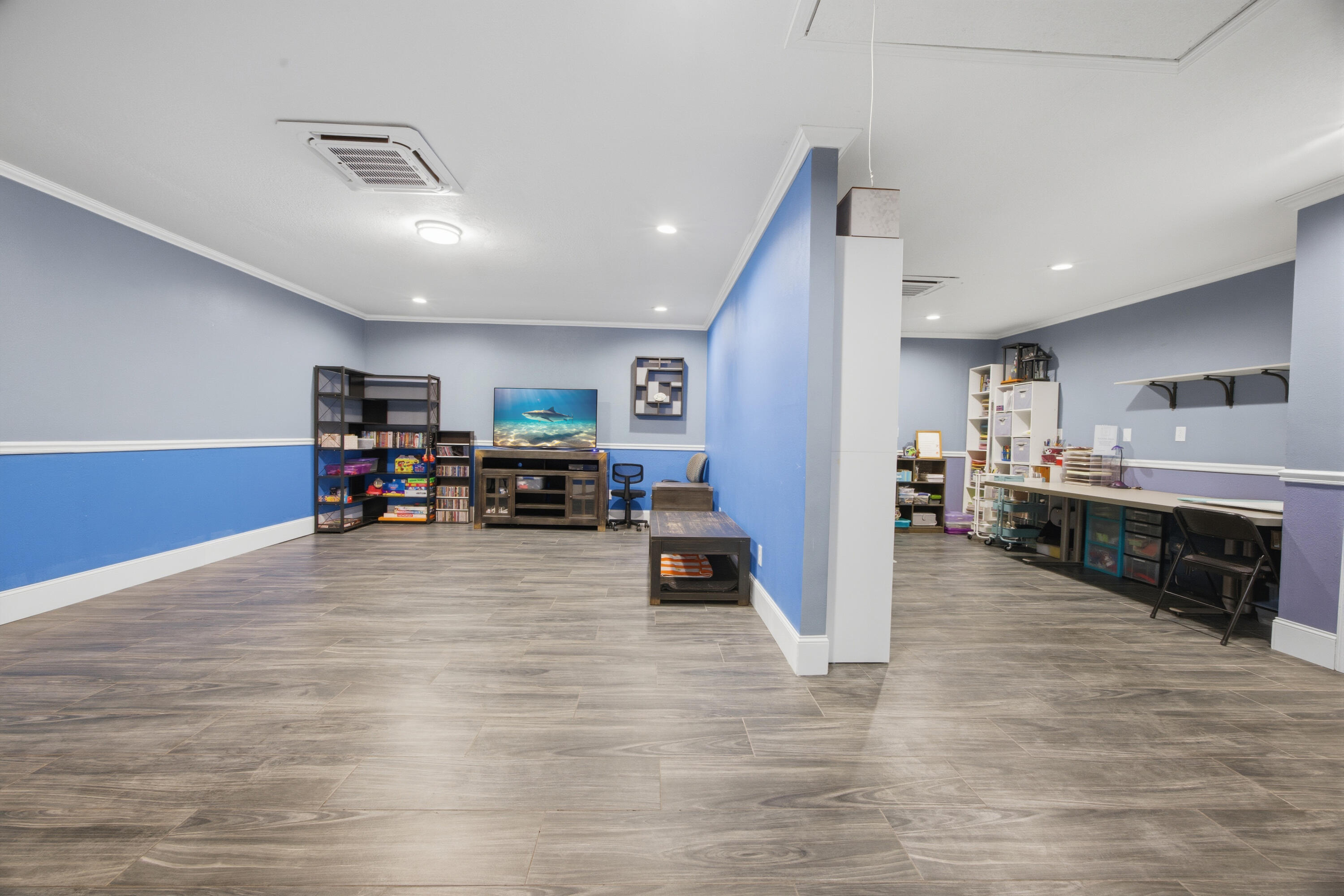 COM SE COR OF W1/2 OF SEC N100 FT W60 FT TO POB W240 - Residential