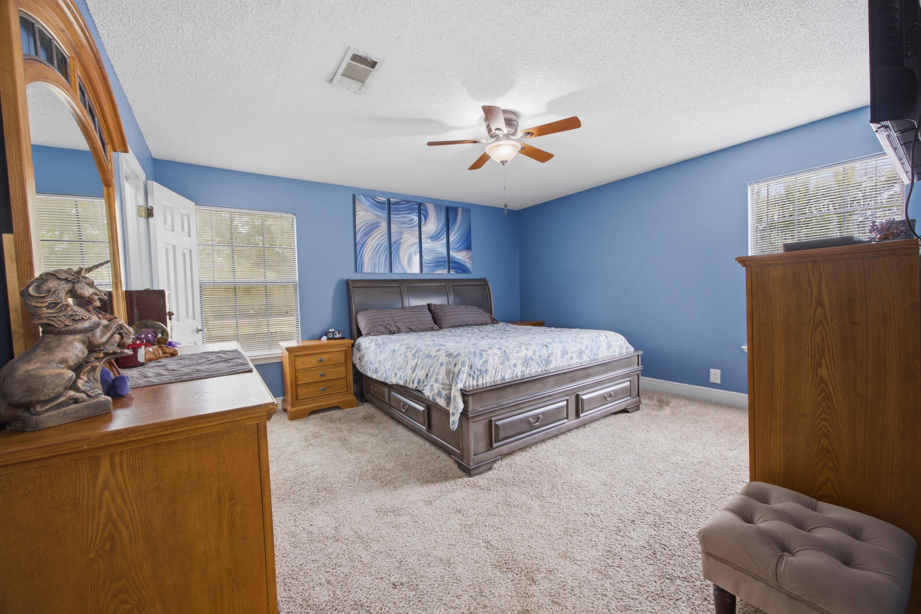 COM SE COR OF W1/2 OF SEC N100 FT W60 FT TO POB W240 - Residential