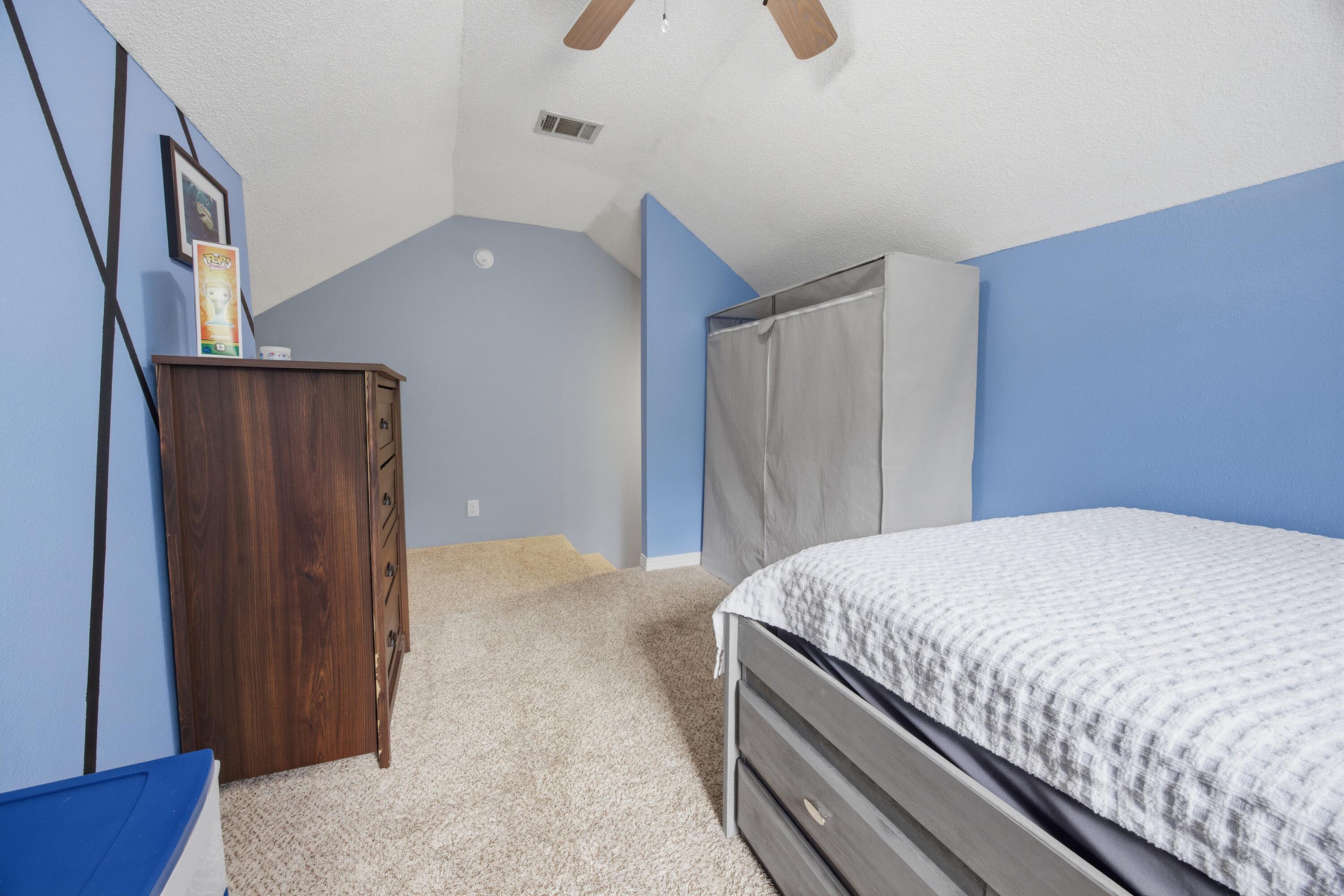 COM SE COR OF W1/2 OF SEC N100 FT W60 FT TO POB W240 - Residential