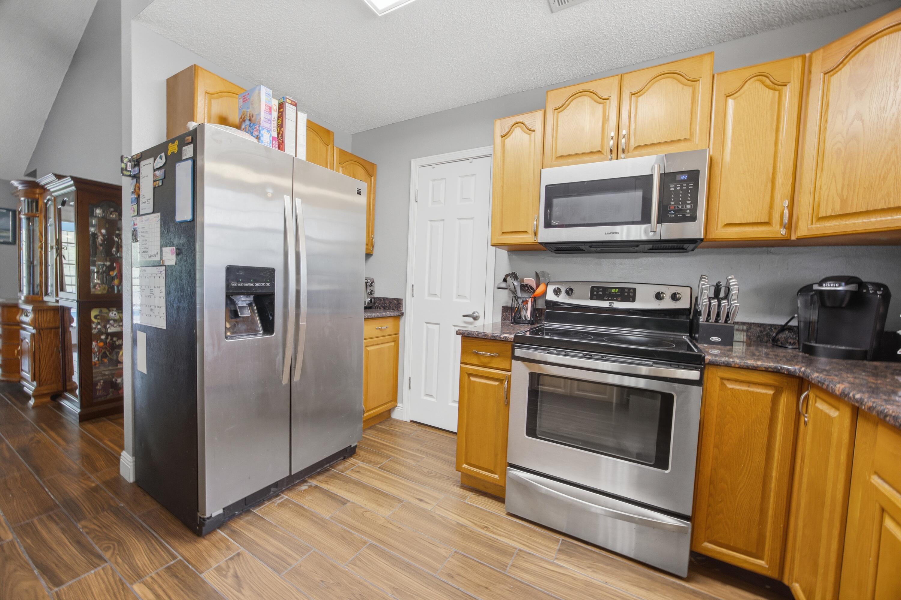 COM SE COR OF W1/2 OF SEC N100 FT W60 FT TO POB W240 - Residential