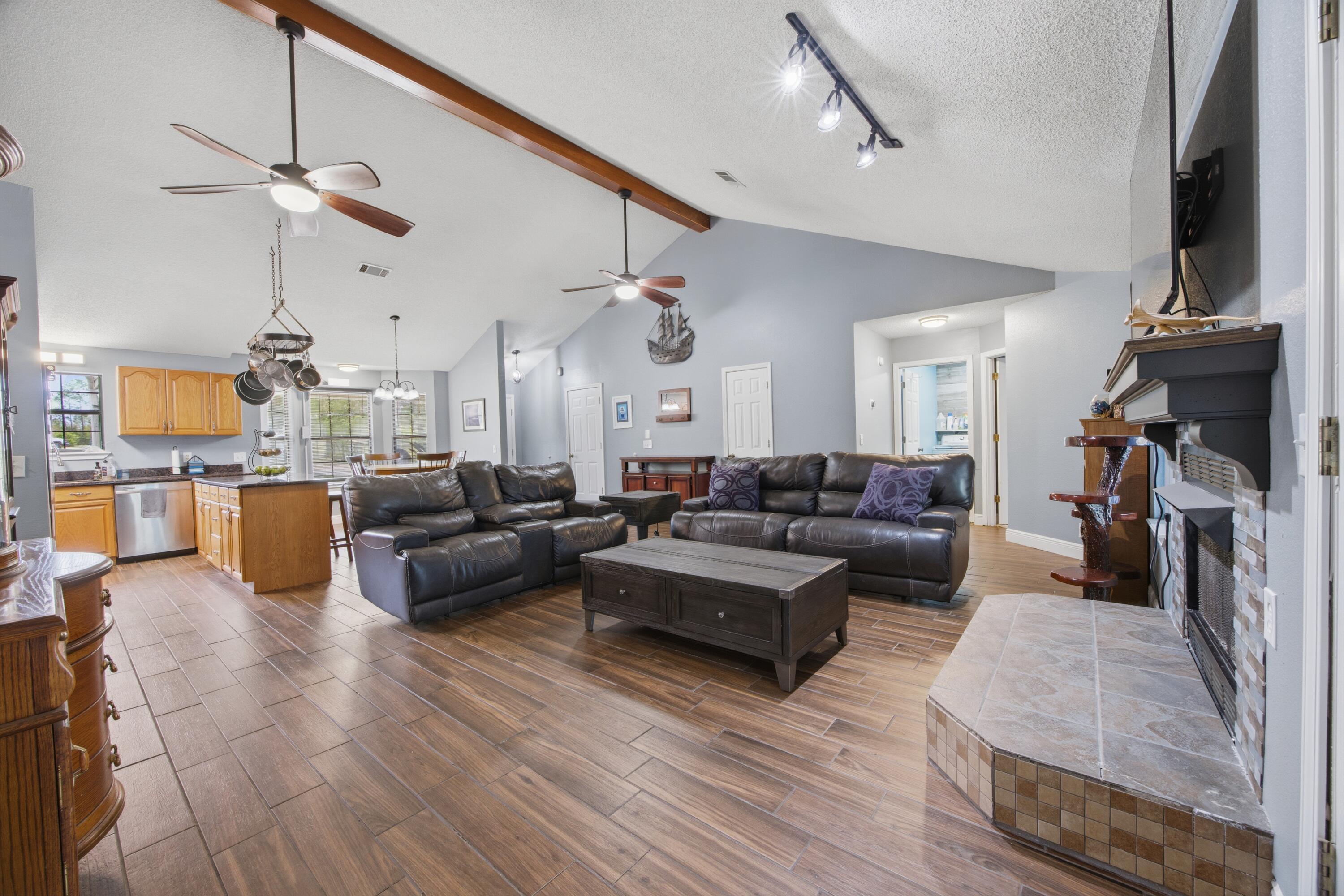 COM SE COR OF W1/2 OF SEC N100 FT W60 FT TO POB W240 - Residential