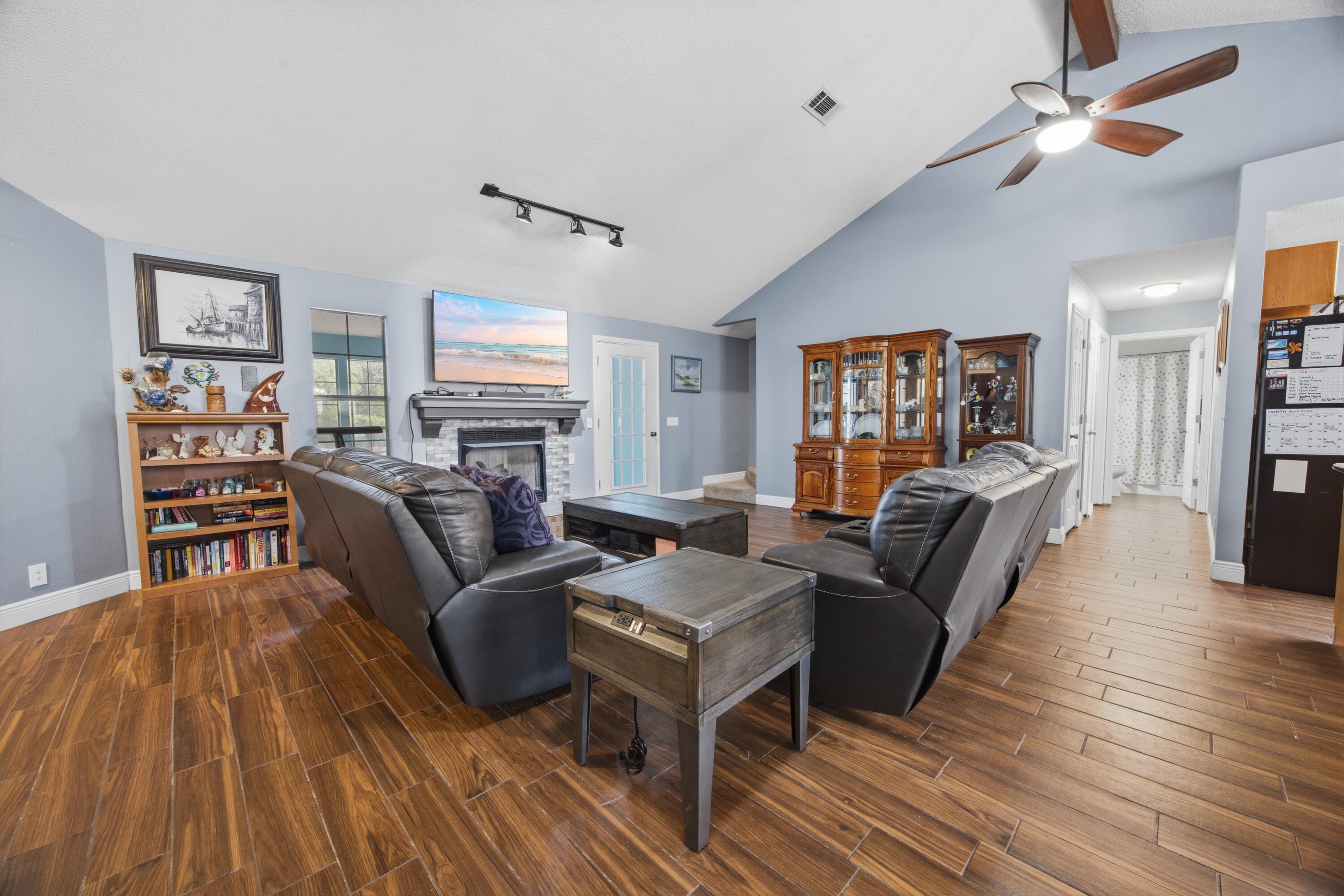 COM SE COR OF W1/2 OF SEC N100 FT W60 FT TO POB W240 - Residential