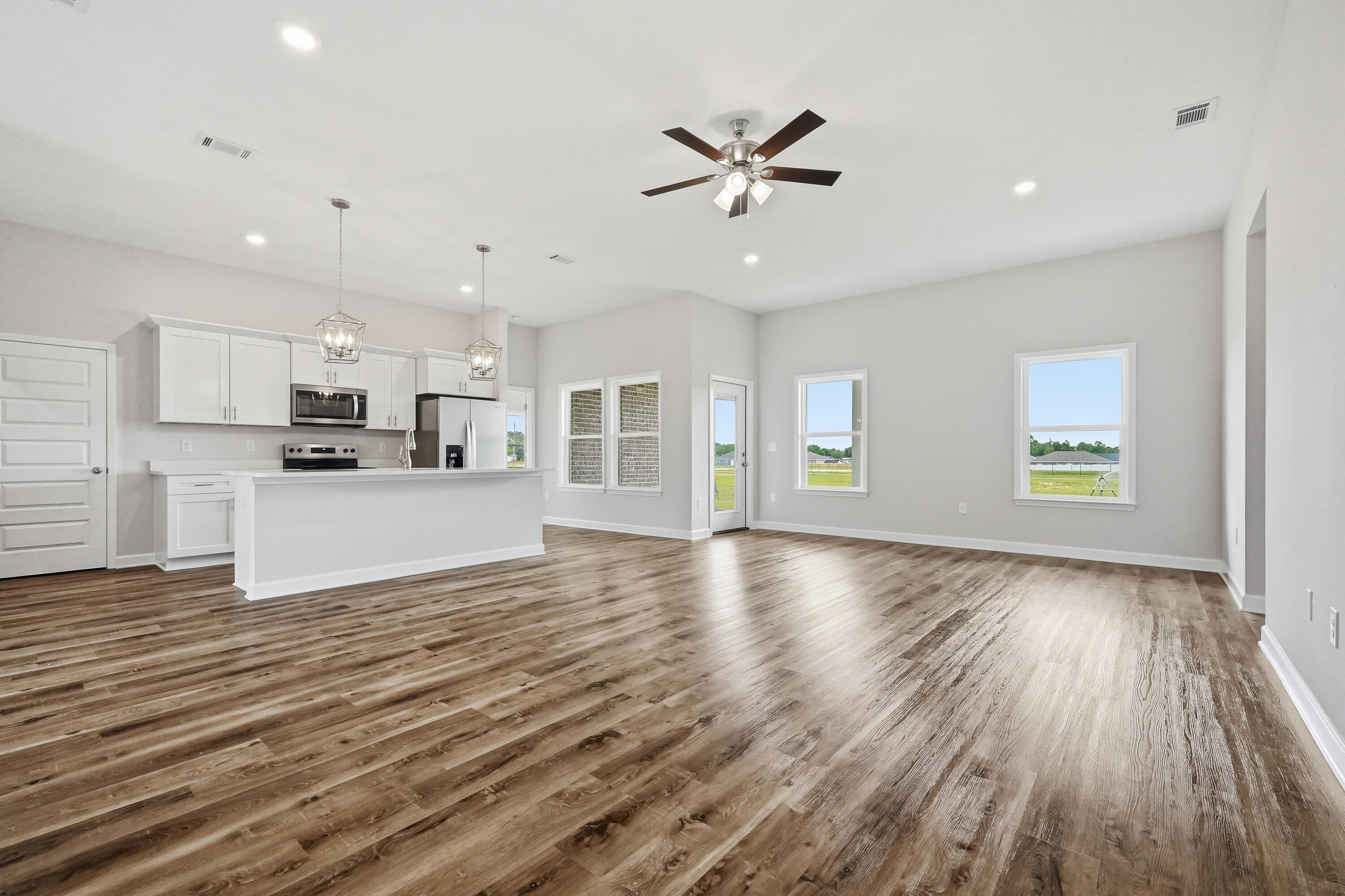 SOUTHERN CHARM - Residential