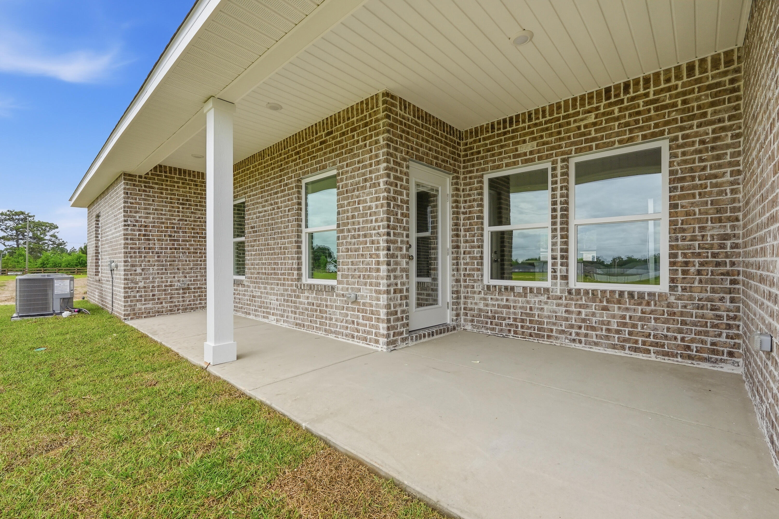 SOUTHERN CHARM - Residential