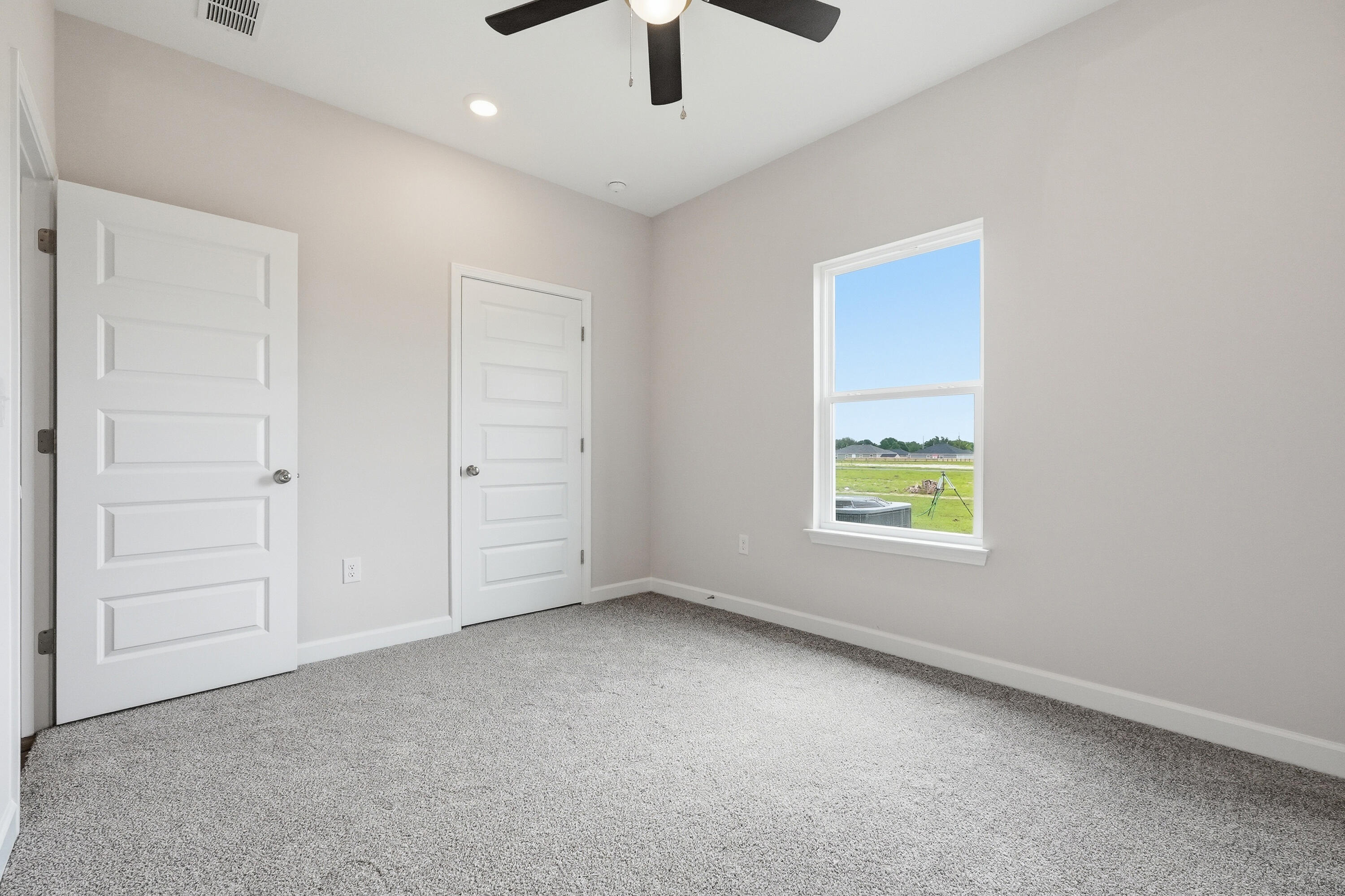 SOUTHERN CHARM - Residential